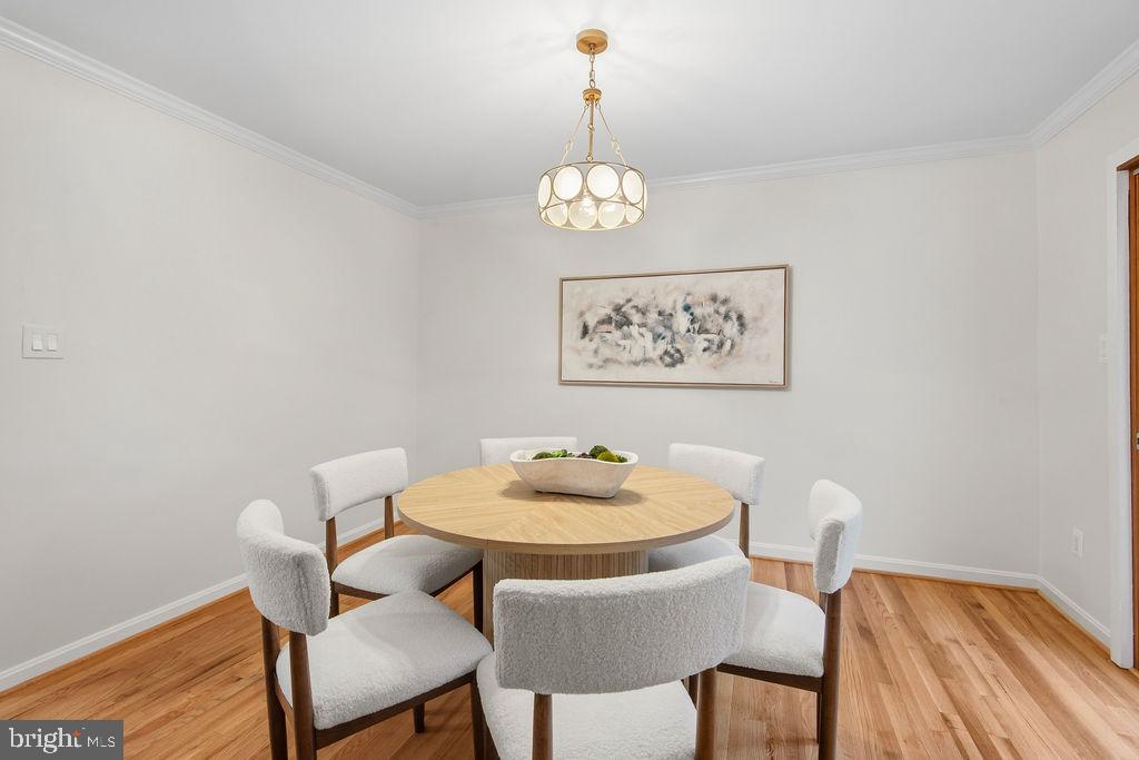 RESTON - Residential