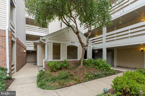 244 S REYNOLDS STREET 403 ALEXANDRIA VA 22304