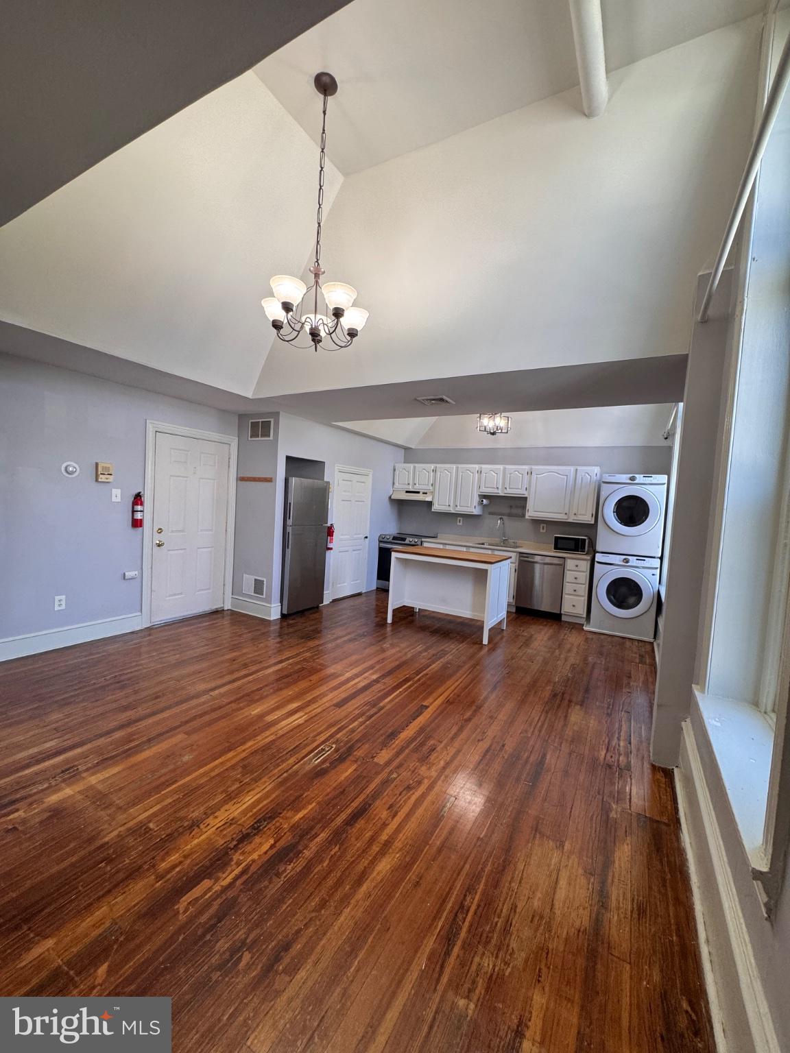 13 4TH AVENUE 5