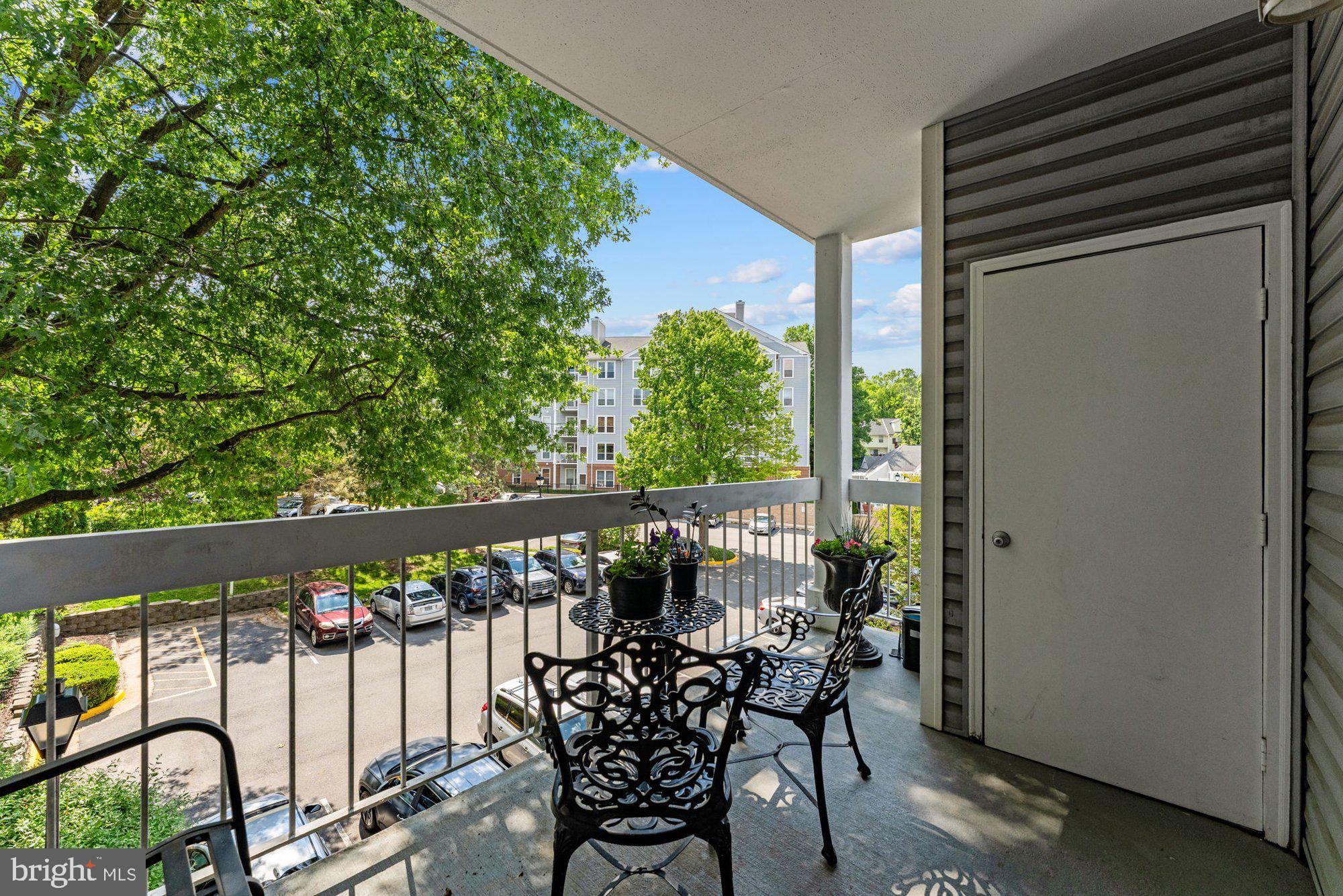 FOUR WINDS AT OAKTON - Residential
