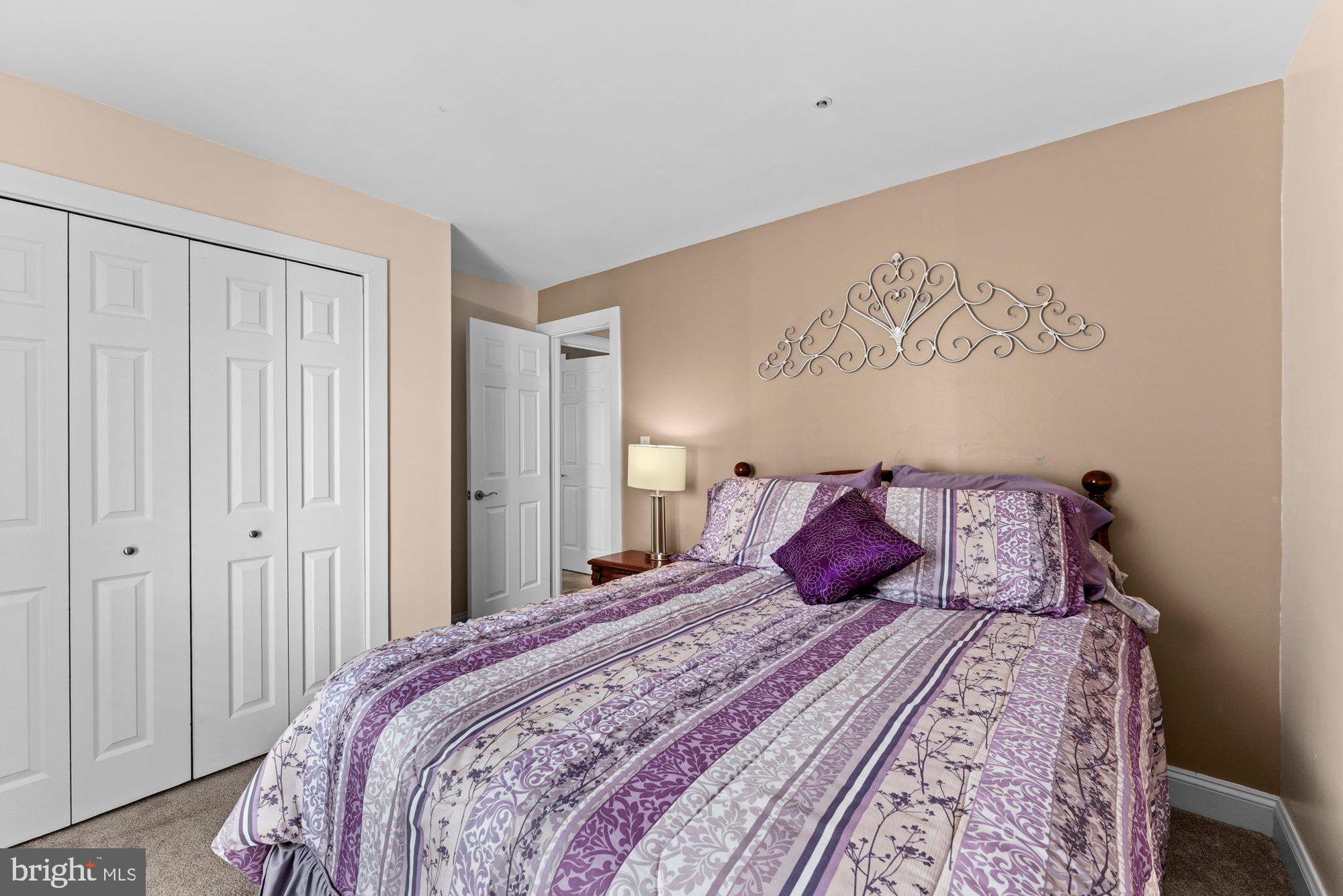 FOUR WINDS AT OAKTON - Residential