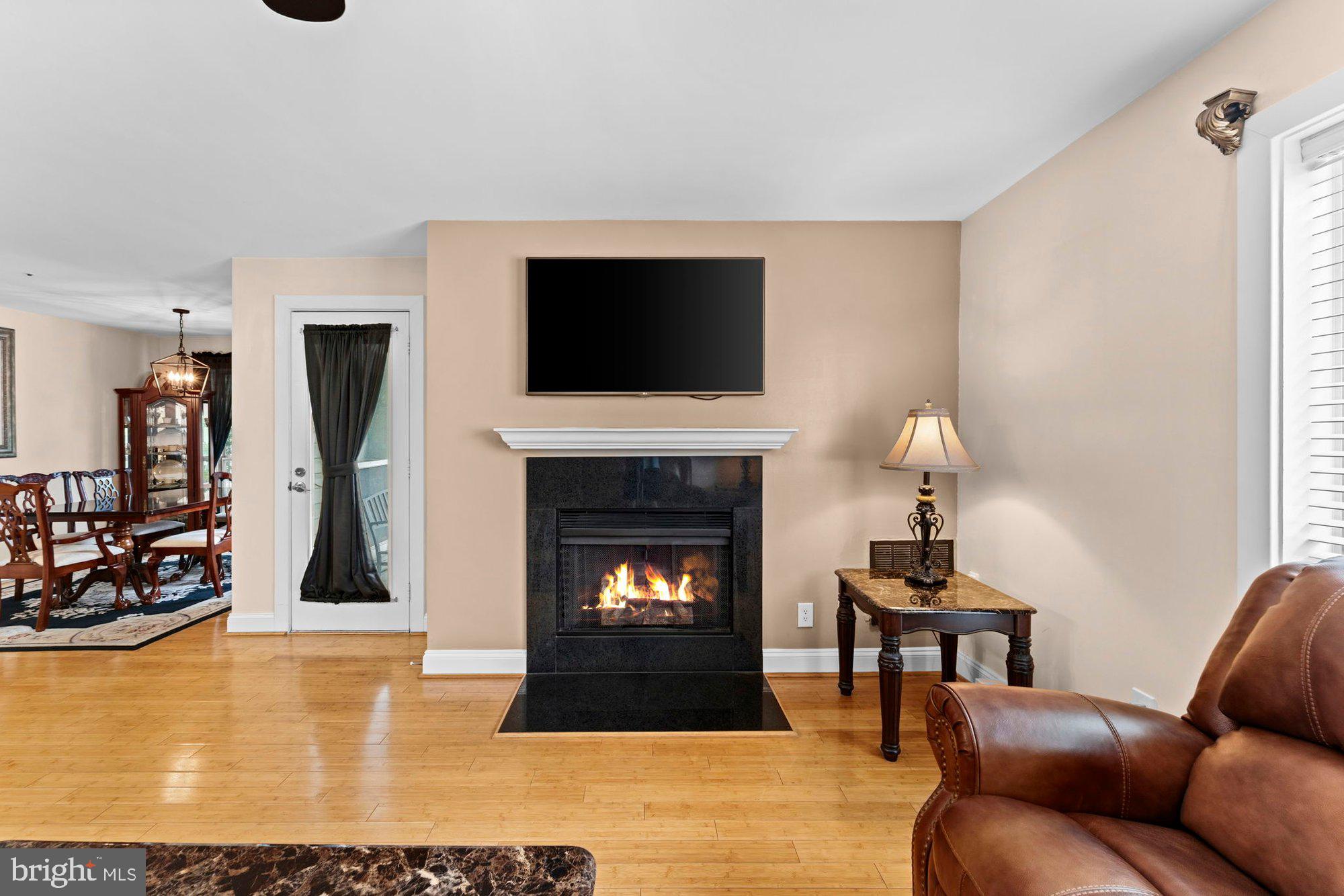 FOUR WINDS AT OAKTON - Residential