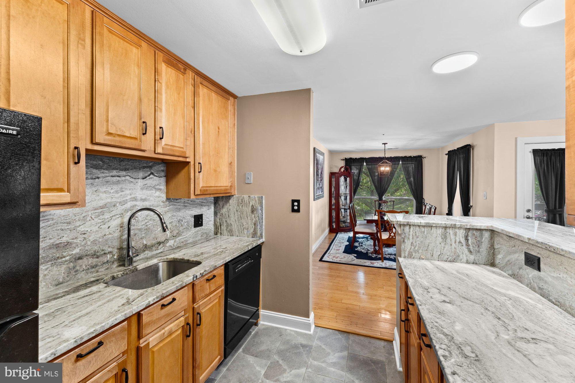 FOUR WINDS AT OAKTON - Residential