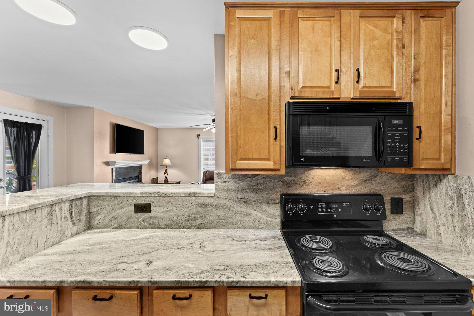 FOUR WINDS AT OAKTON - Residential