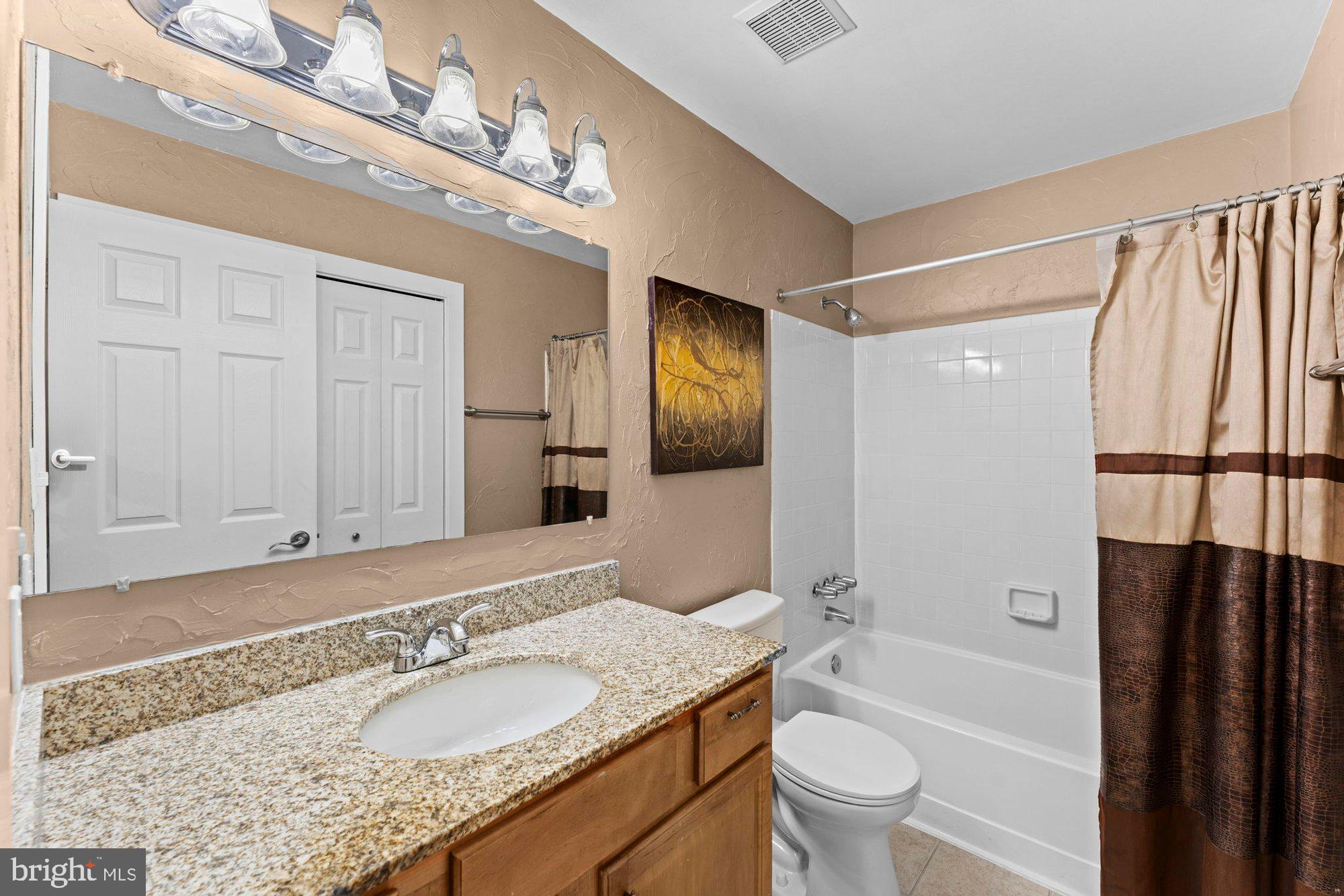 FOUR WINDS AT OAKTON - Residential