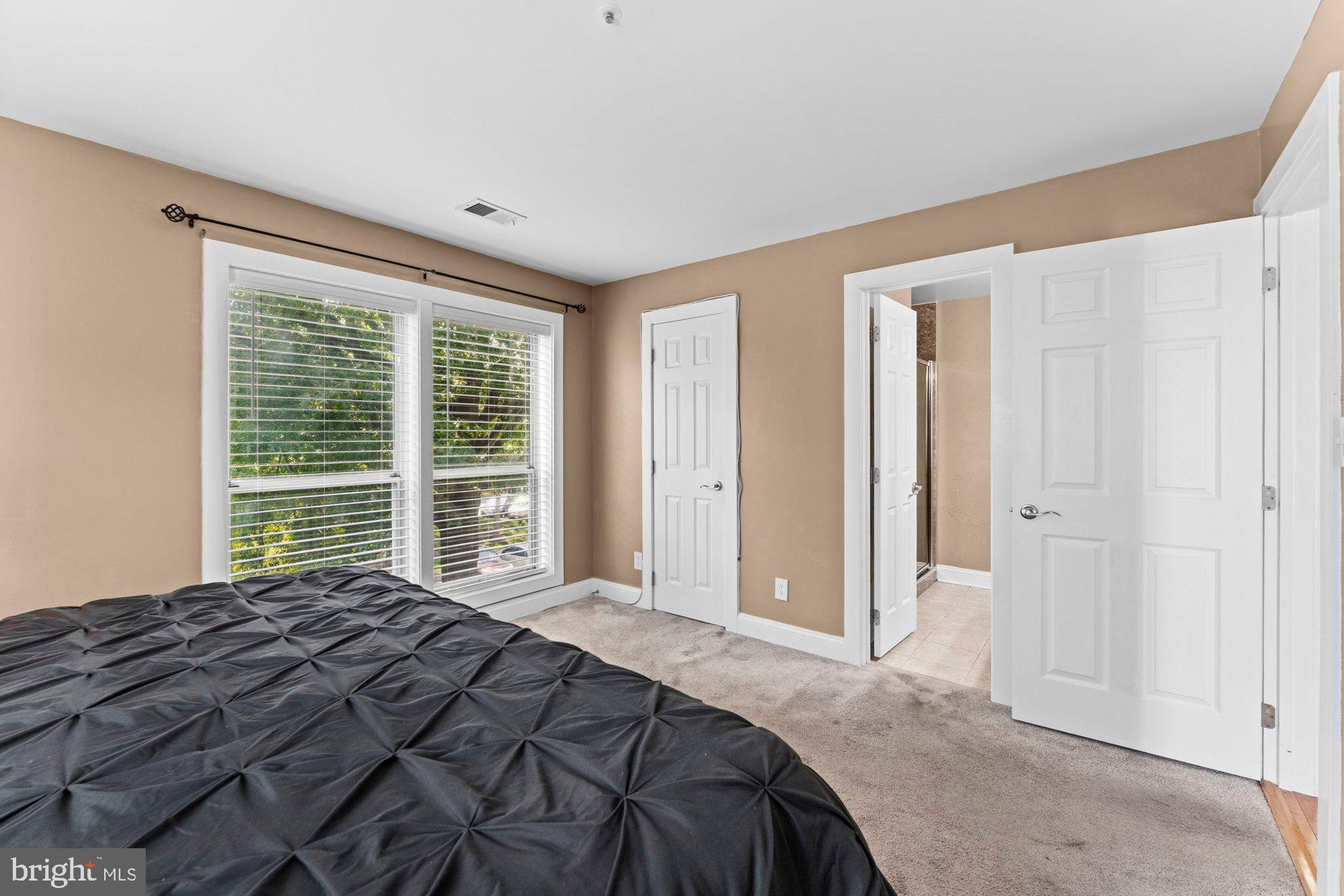 FOUR WINDS AT OAKTON - Residential