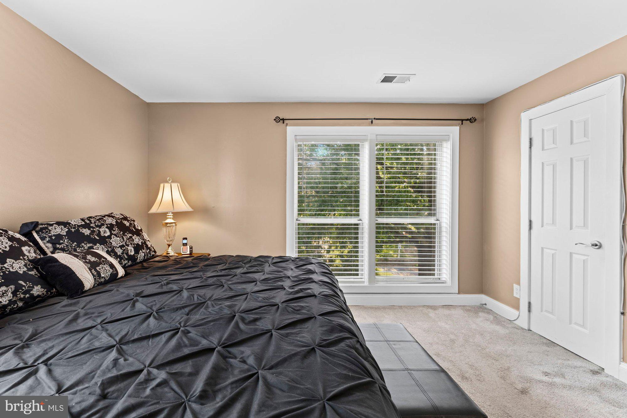 FOUR WINDS AT OAKTON - Residential