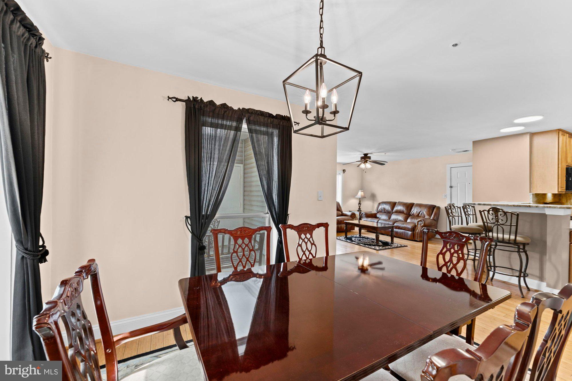 FOUR WINDS AT OAKTON - Residential