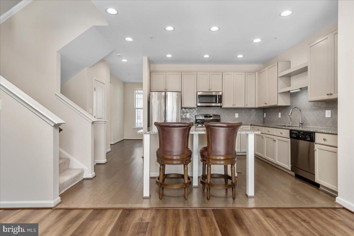 TALLYN RIDGE - Residential