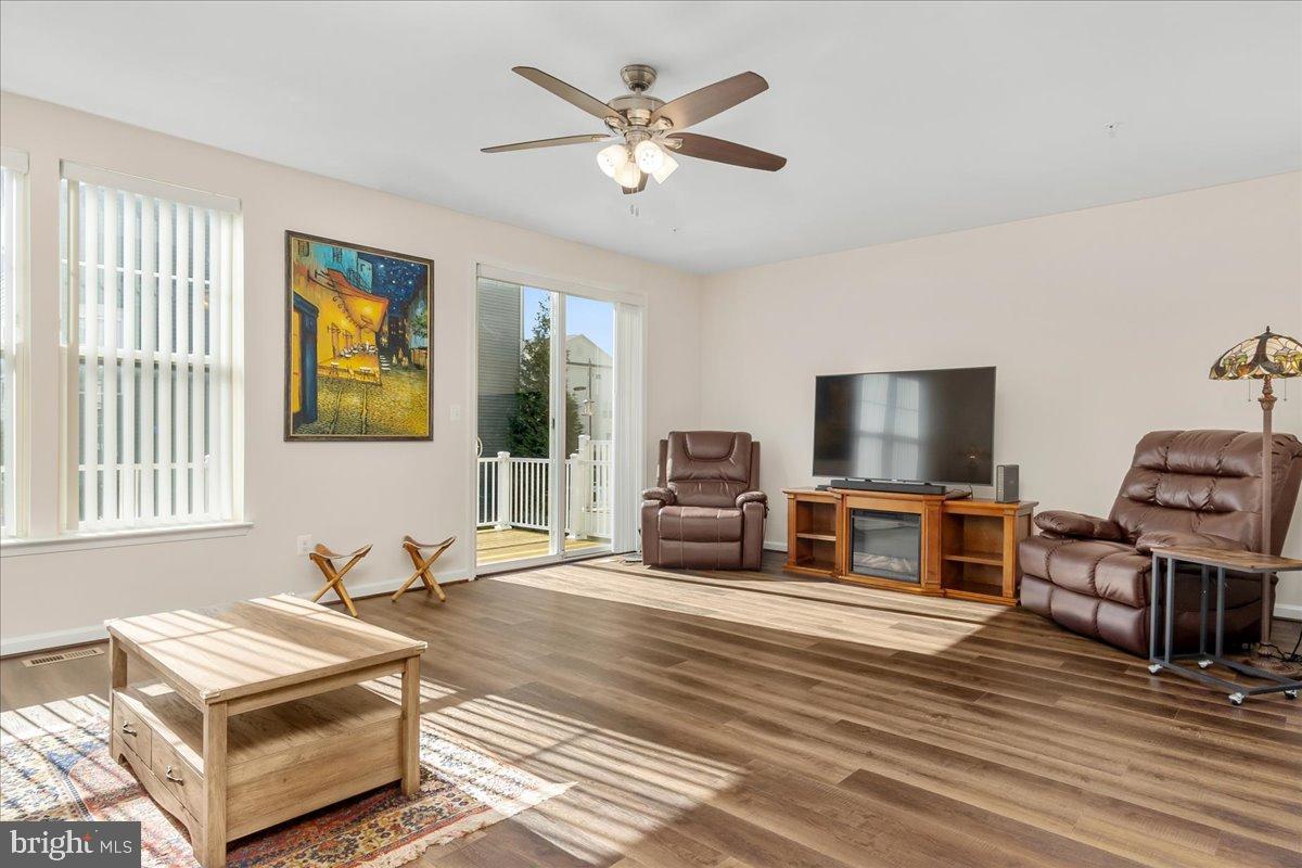 TALLYN RIDGE - Residential