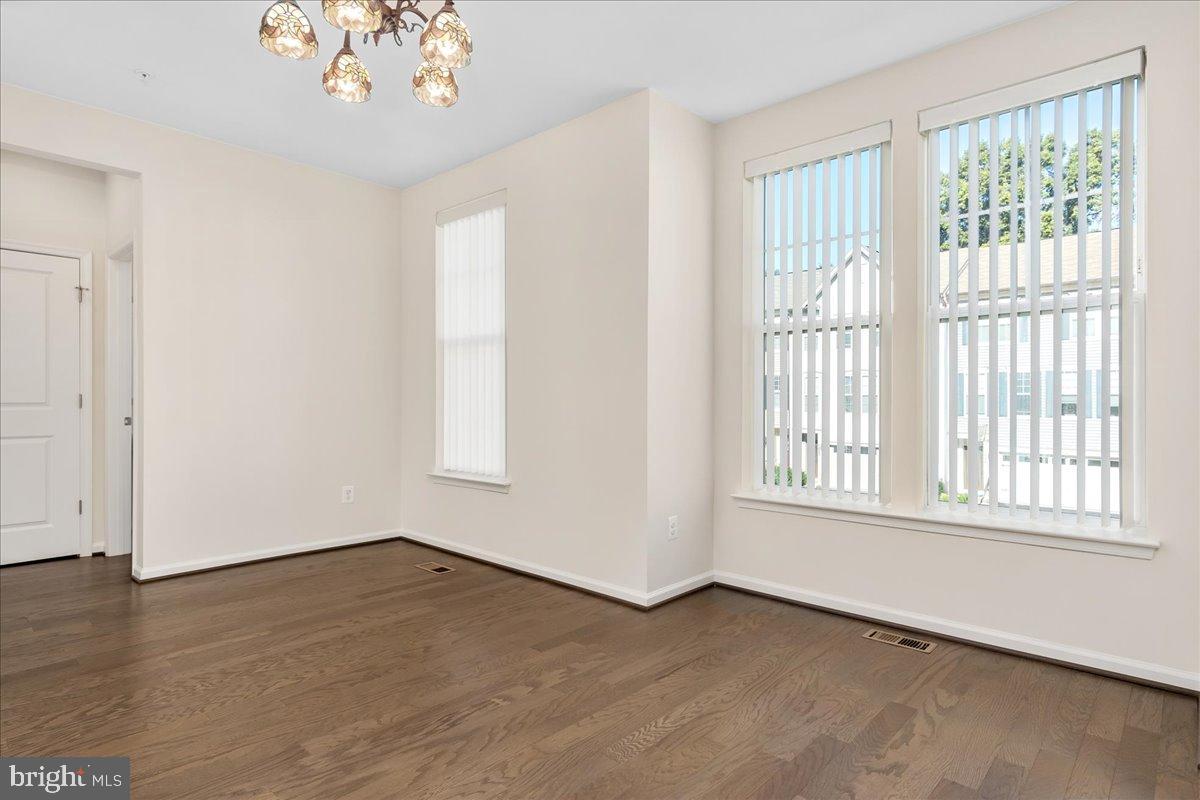 TALLYN RIDGE - Residential