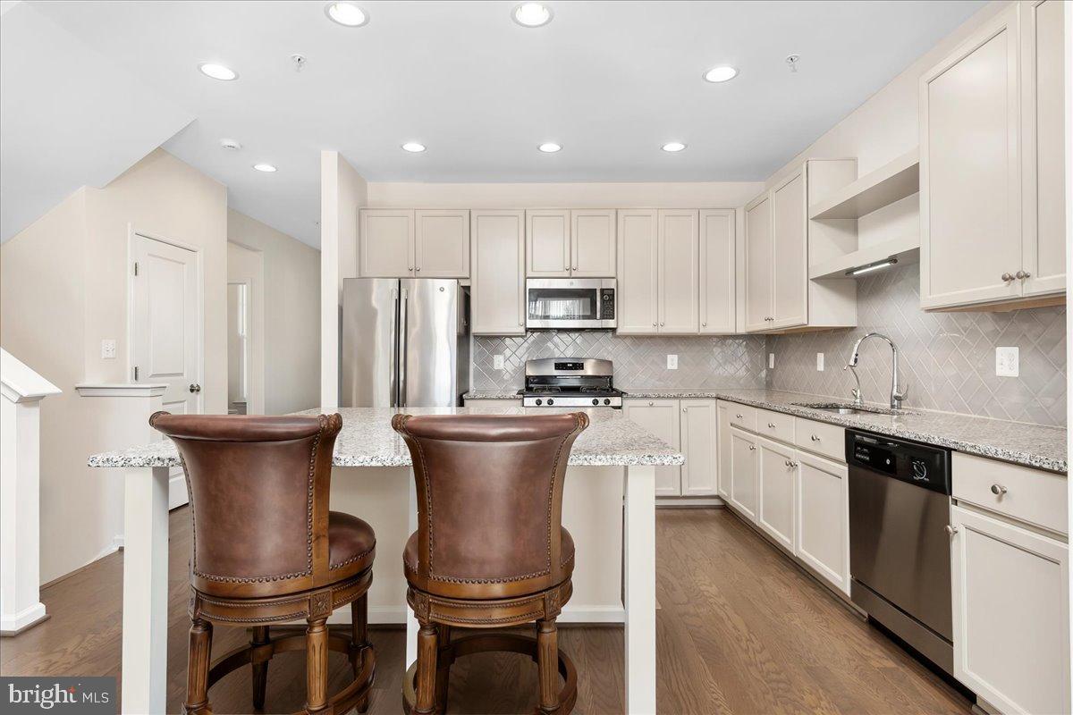 TALLYN RIDGE - Residential