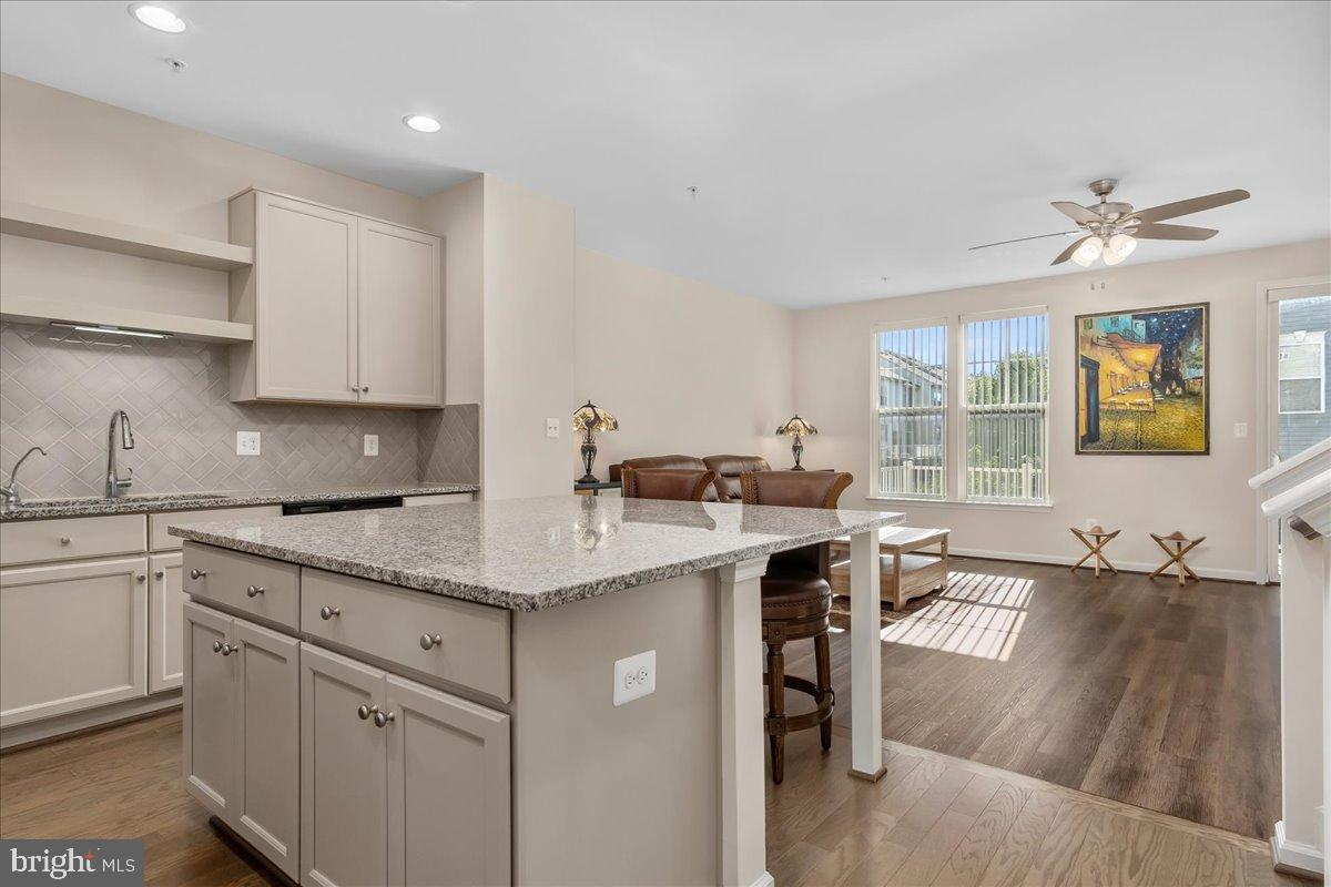 TALLYN RIDGE - Residential