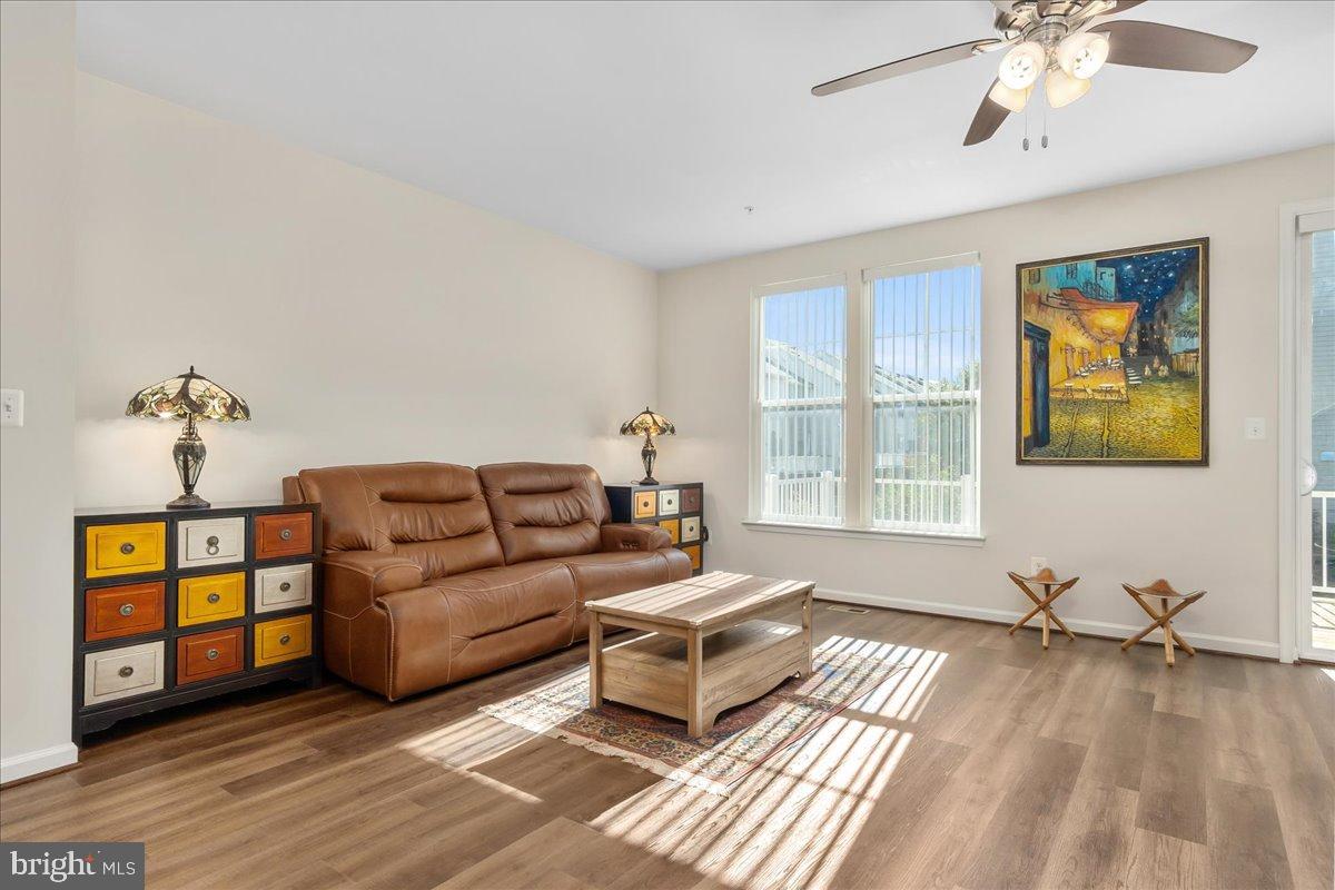 TALLYN RIDGE - Residential