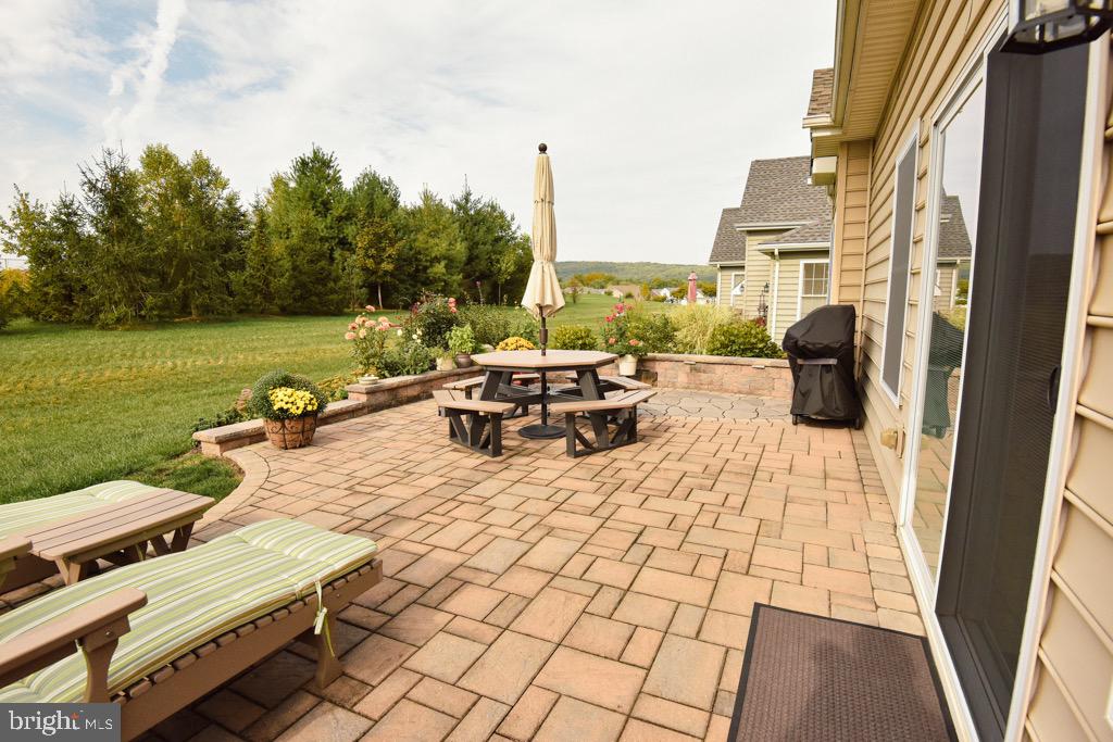 TRADITIONS OF AMERICA AT SAUCON VALLEY - Residential