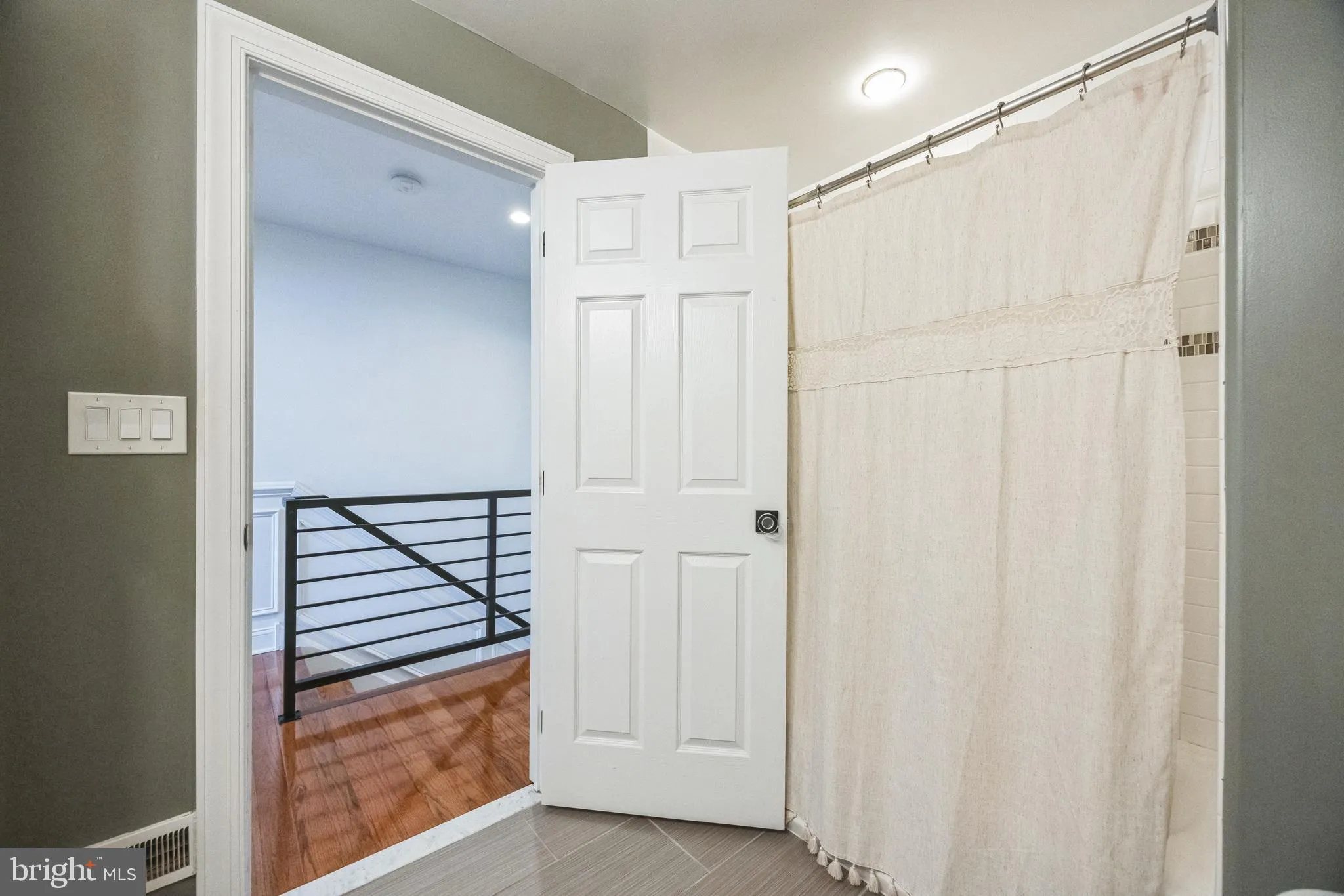 Philadelphia, Pennsylvania 19148, United States, 2 Bedrooms Bedrooms, ,2 BathroomsBathrooms,Residential,Active,99791