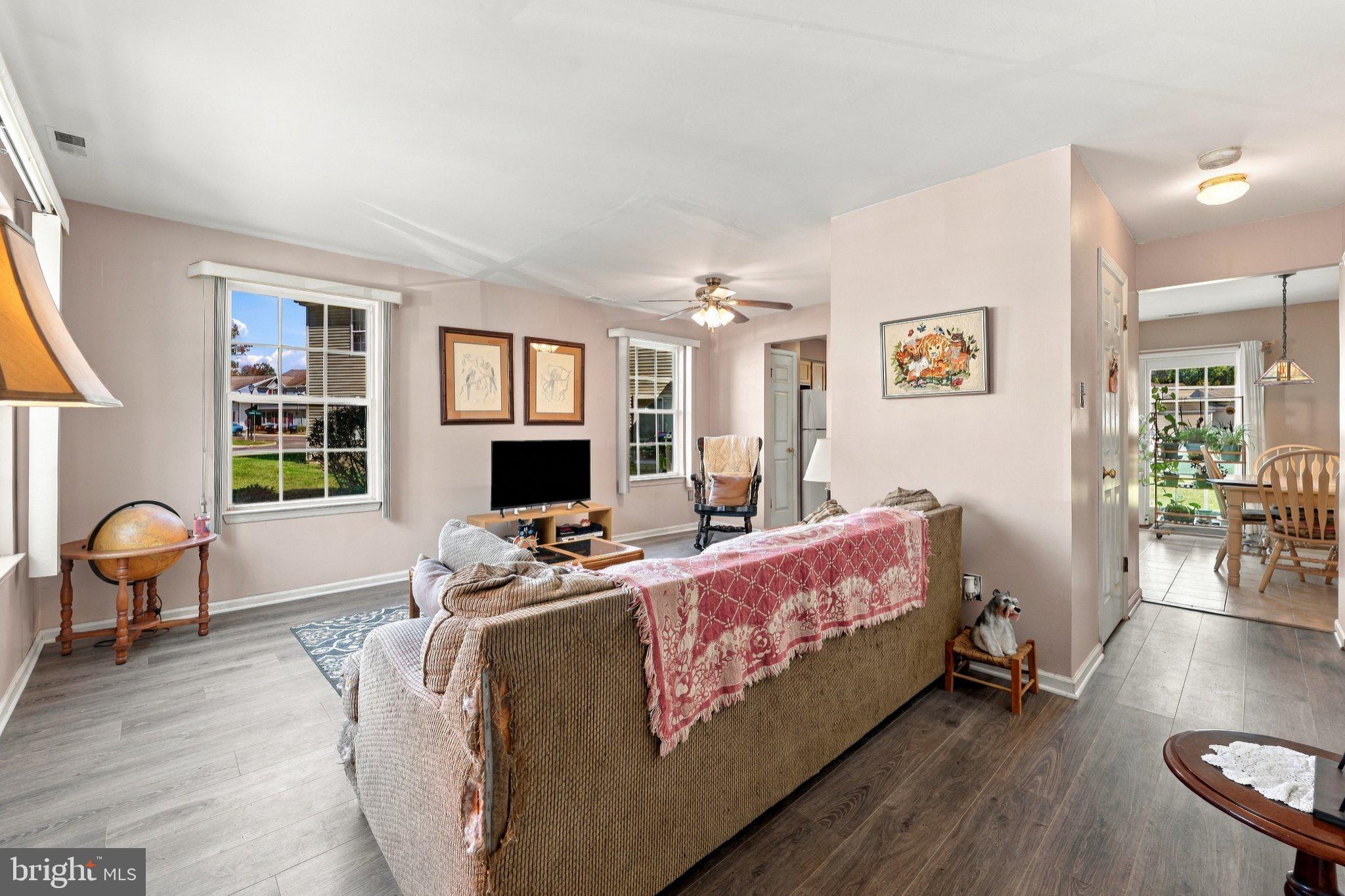3905 TALL PINES