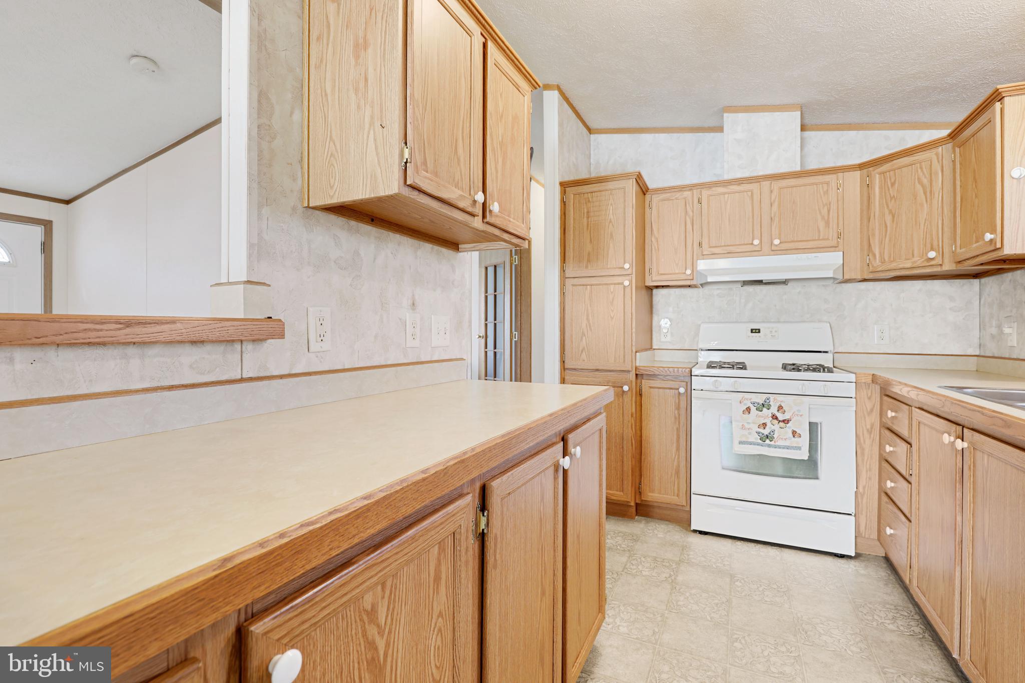 MAYBELLE MANOR - Residential