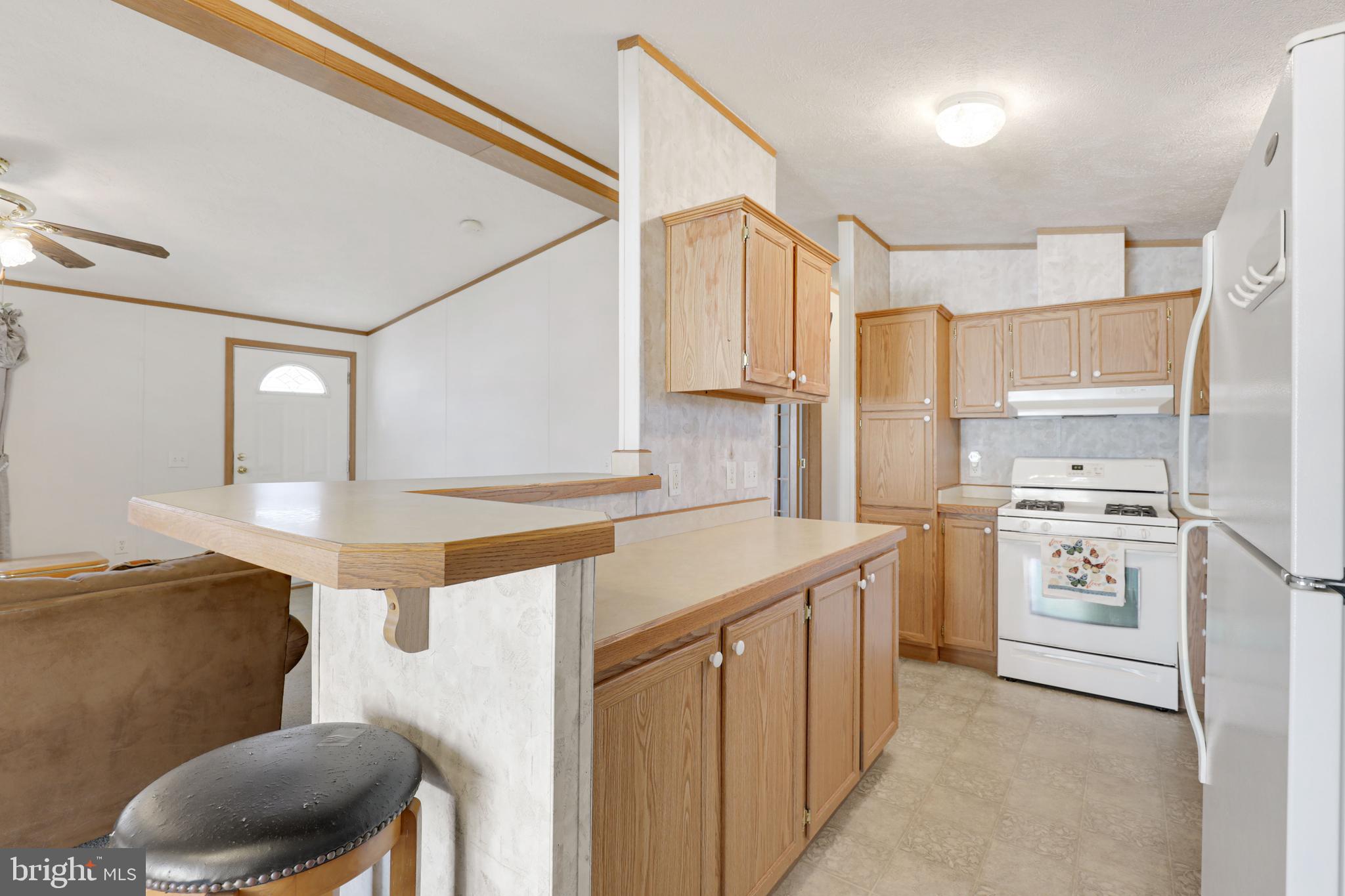 MAYBELLE MANOR - Residential