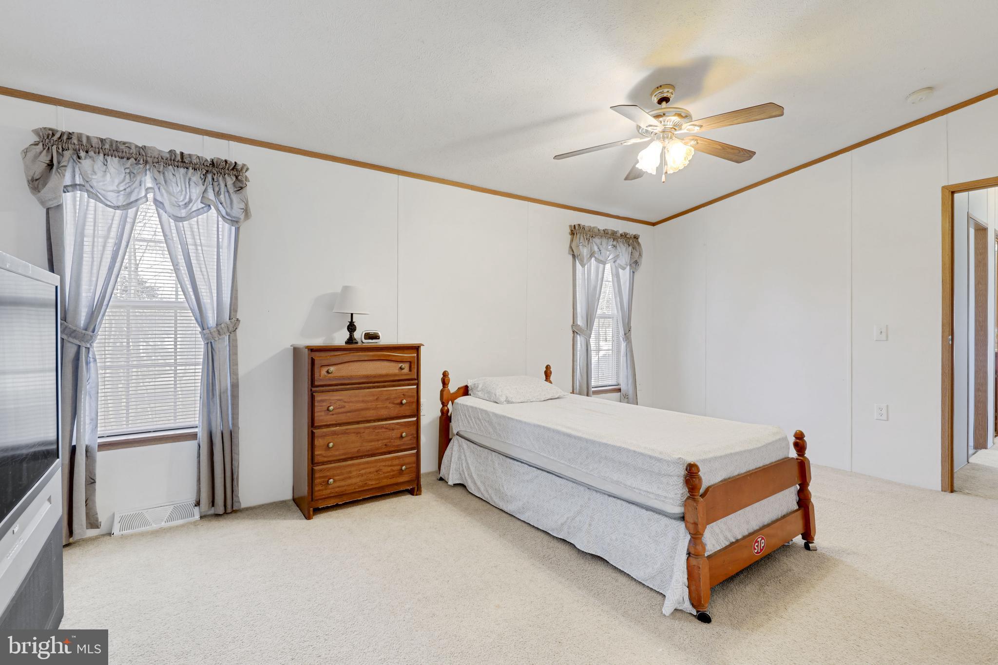 MAYBELLE MANOR - Residential