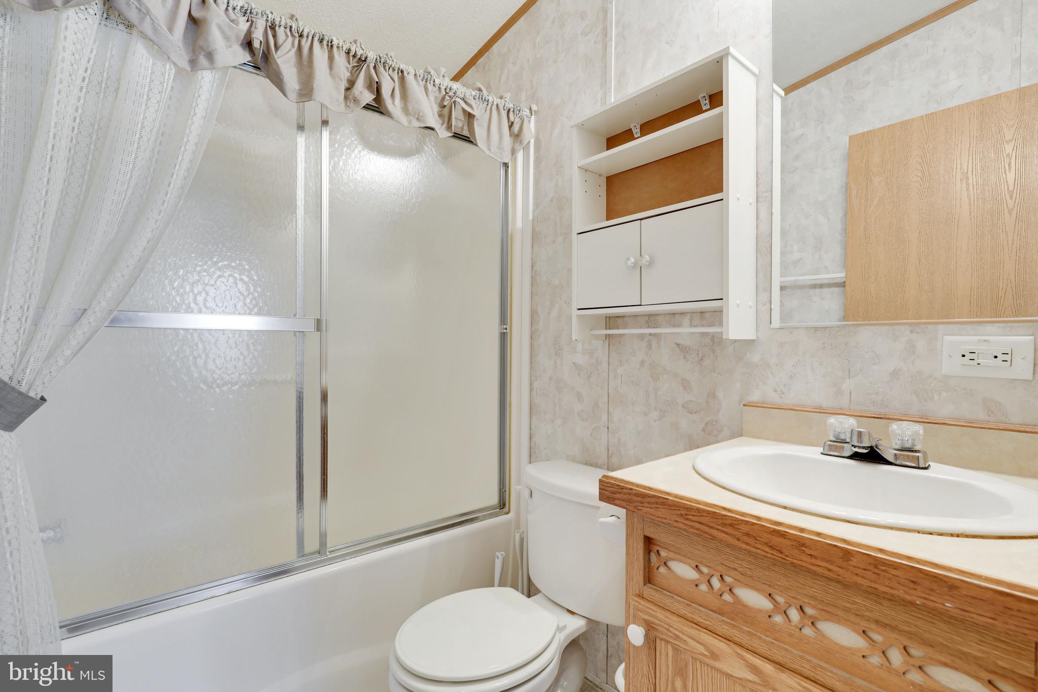 MAYBELLE MANOR - Residential