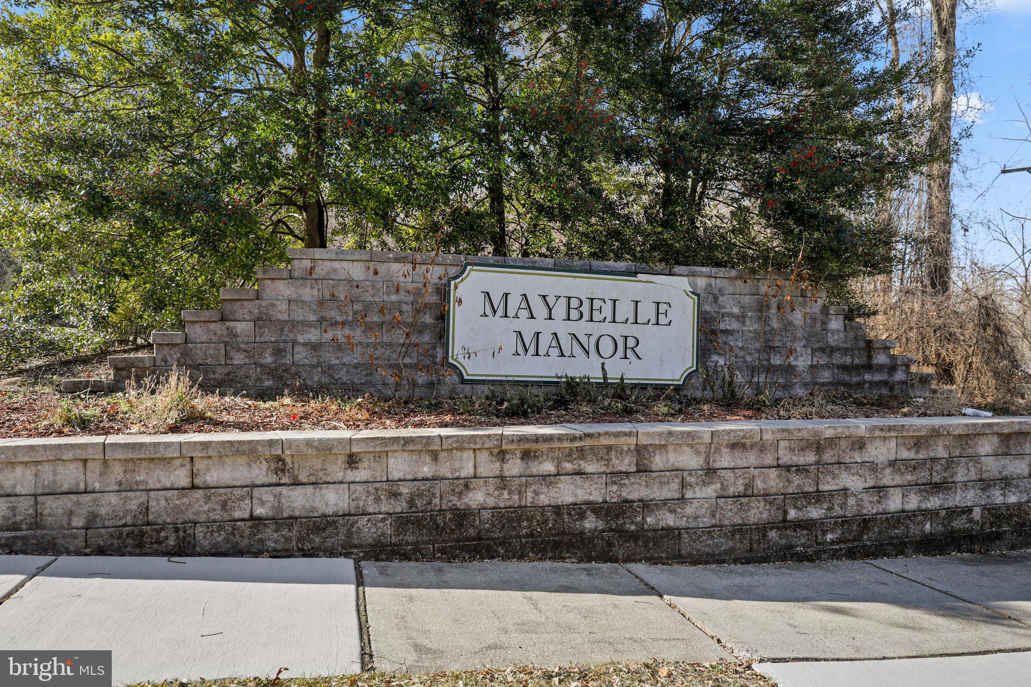 MAYBELLE MANOR - Residential