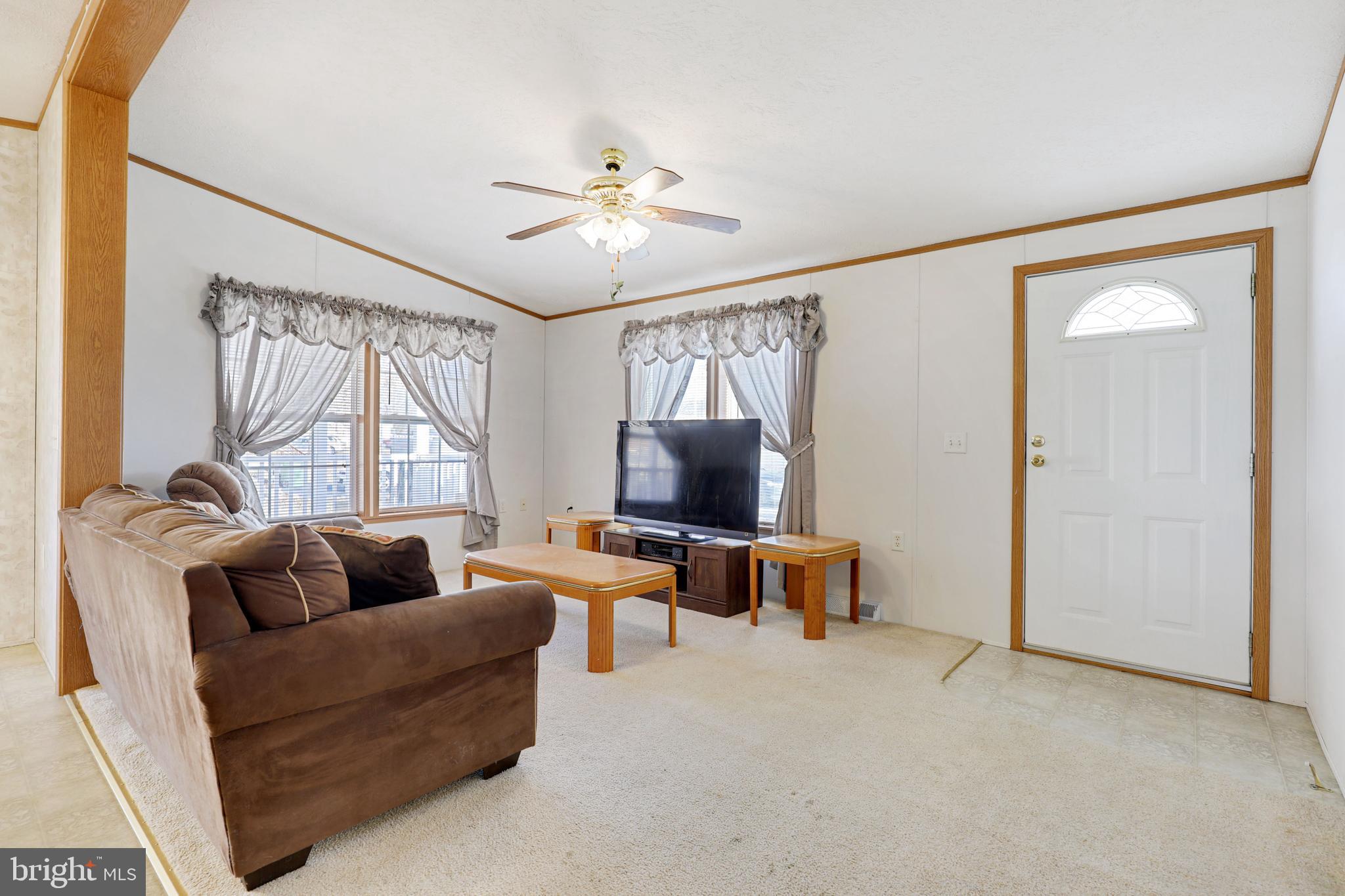 MAYBELLE MANOR - Residential