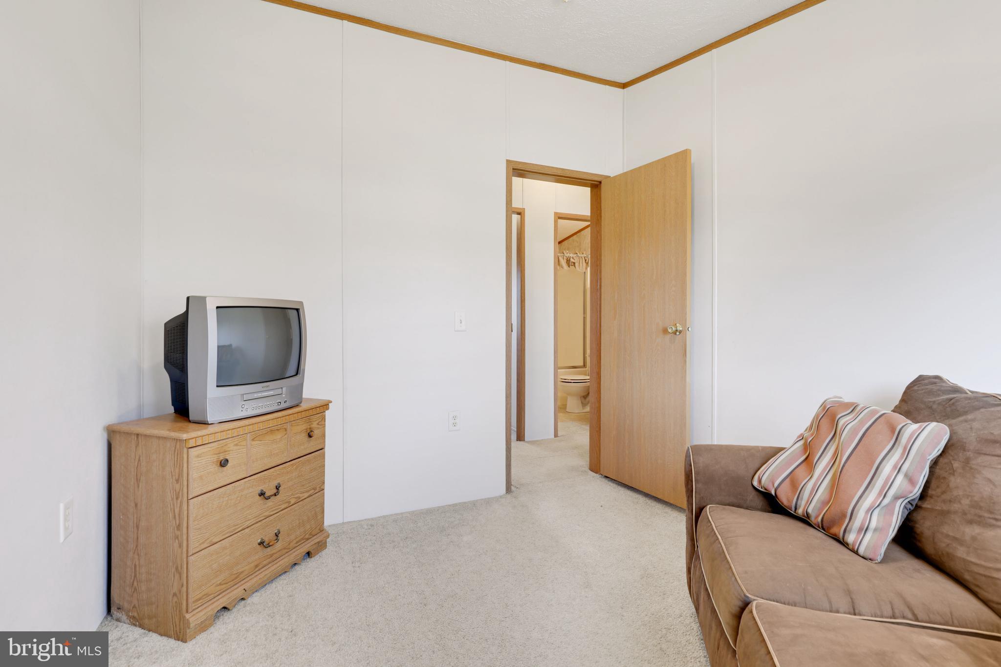 MAYBELLE MANOR - Residential