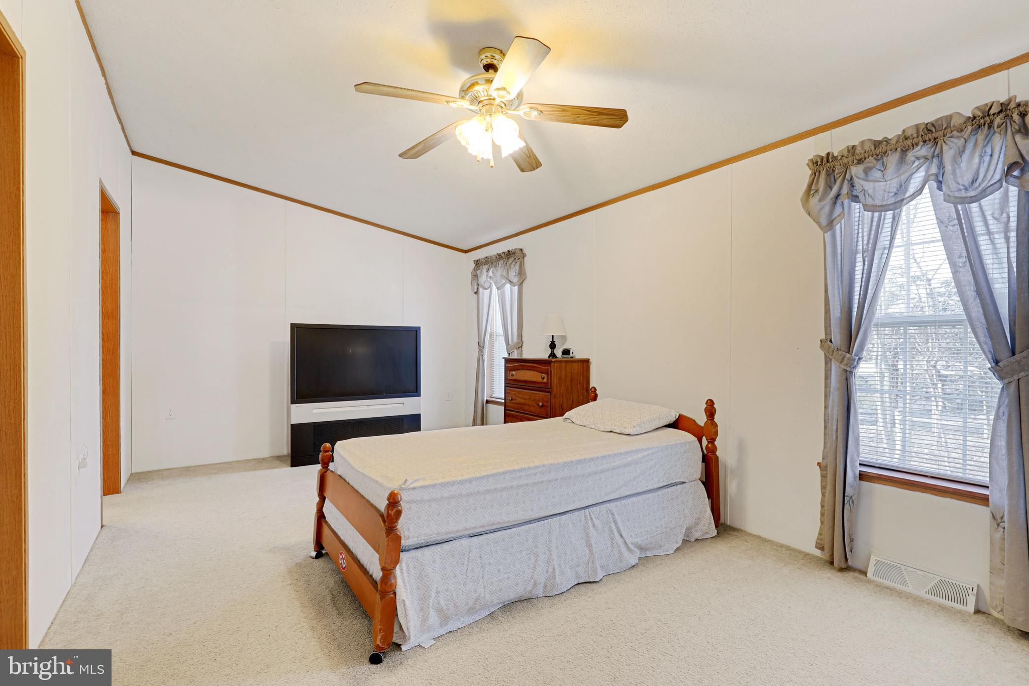 MAYBELLE MANOR - Residential