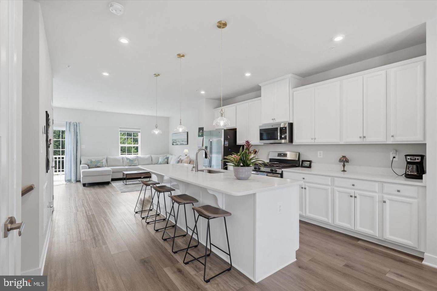 1736 ATLAS DRIVE