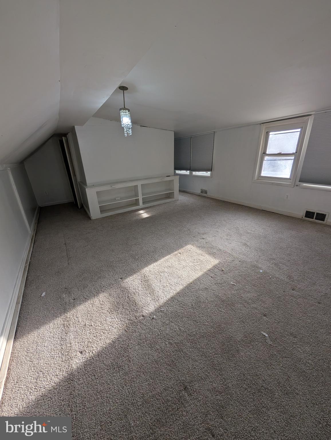 RIVERDALE HEIGHTS - Residential