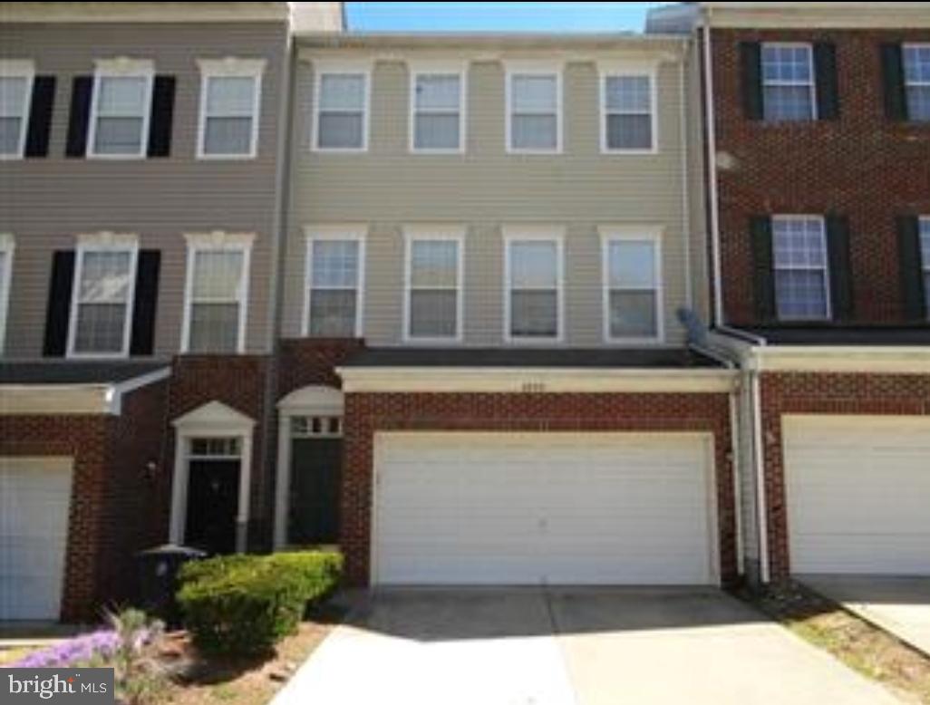 Stunning 2 bedroom cozy townhome. 3 level townhome with 2 master bedrooms and bathrooms. Beautiful wood floors, half bathroom, family room, spacious 2 car garage. Minutes from Andrews Joint Base and the Amish Market, about a 30min drive. from DC. ***NO FHA***