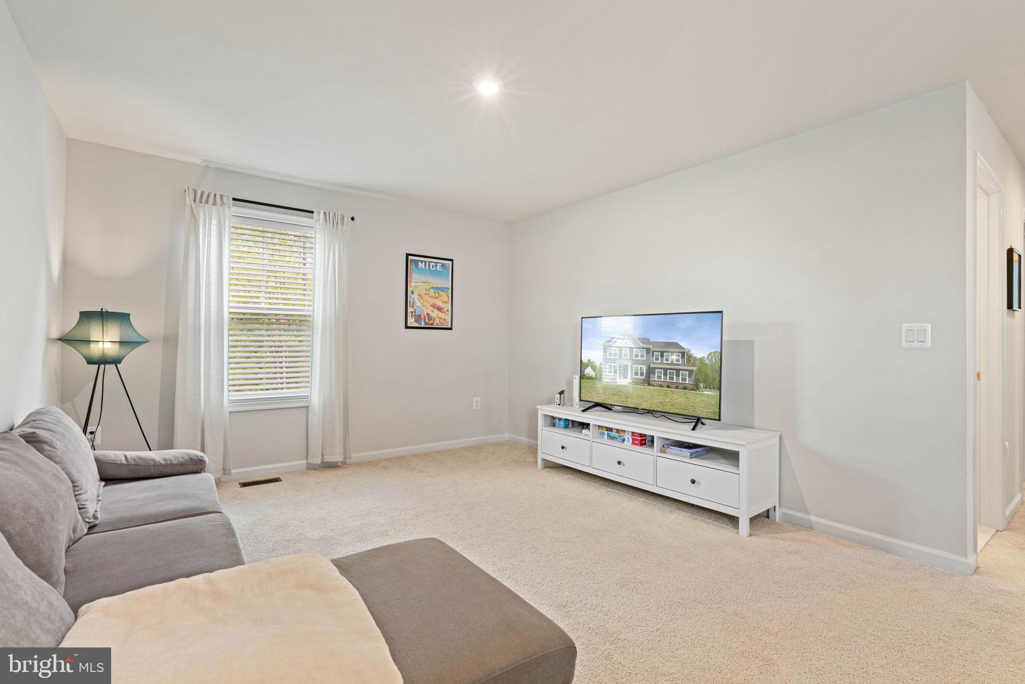 LIBERTY HALL - Residential
