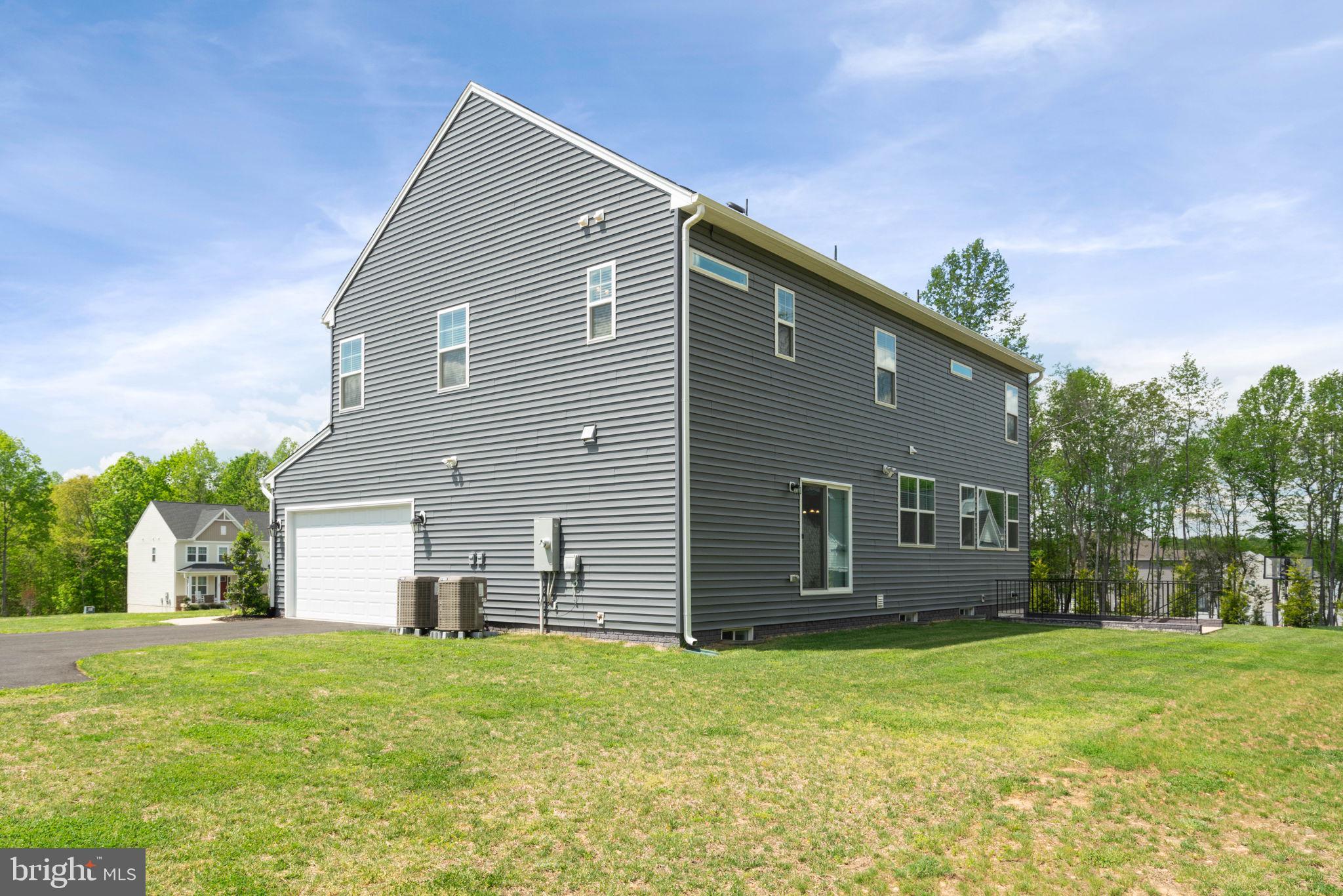 LIBERTY HALL - Residential