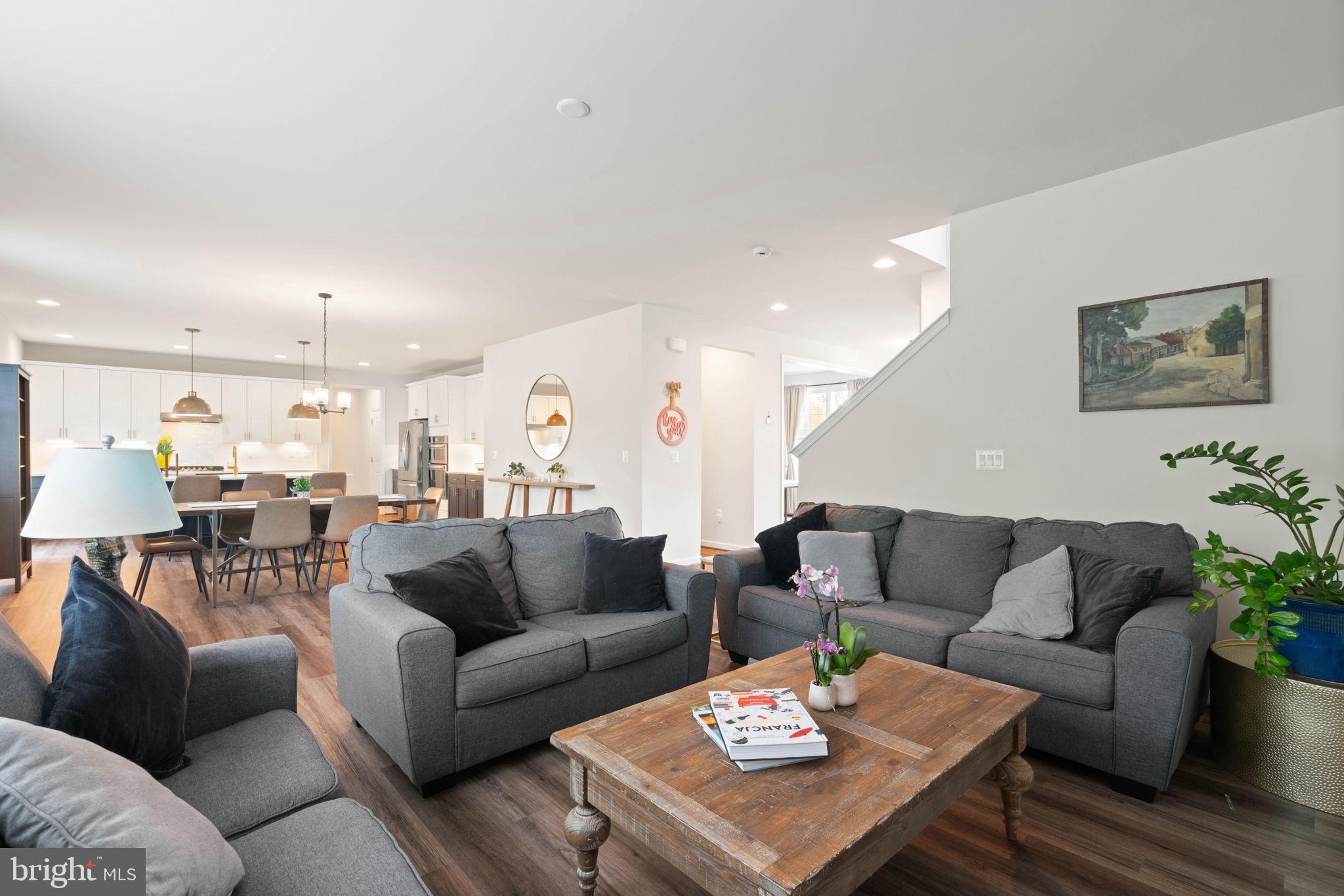LIBERTY HALL - Residential
