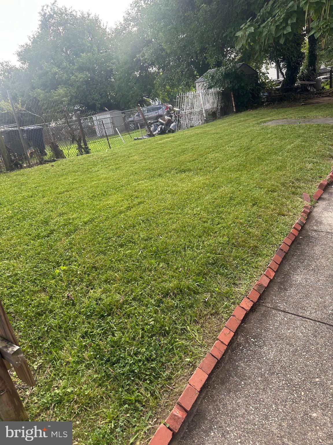 808 DIVISION AVENUE NE