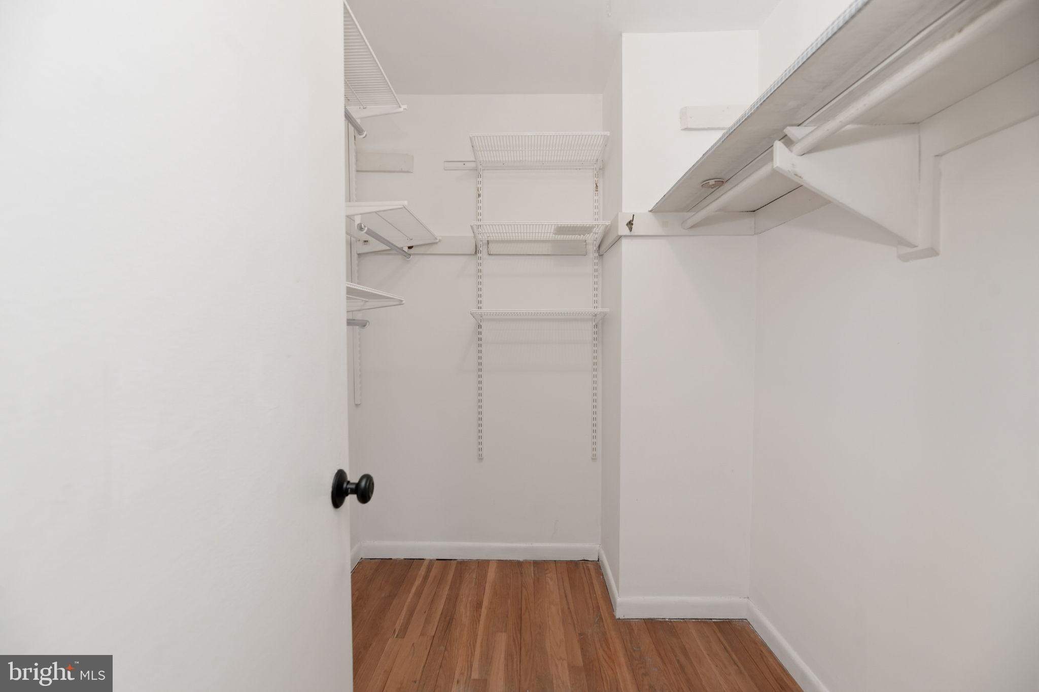 FOXHALL - Residential
