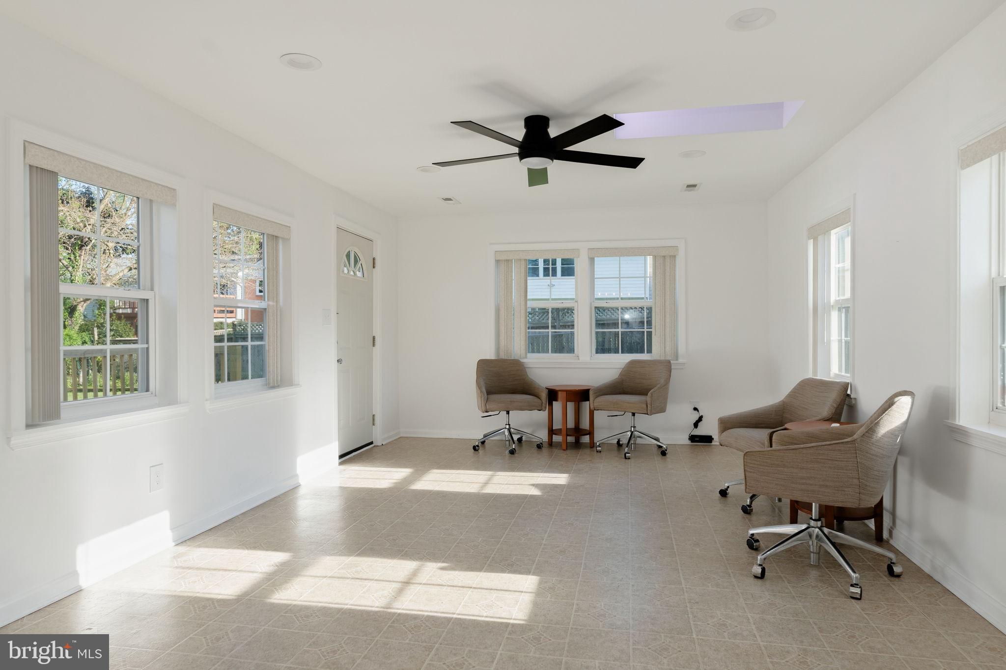 FOXHALL - Residential