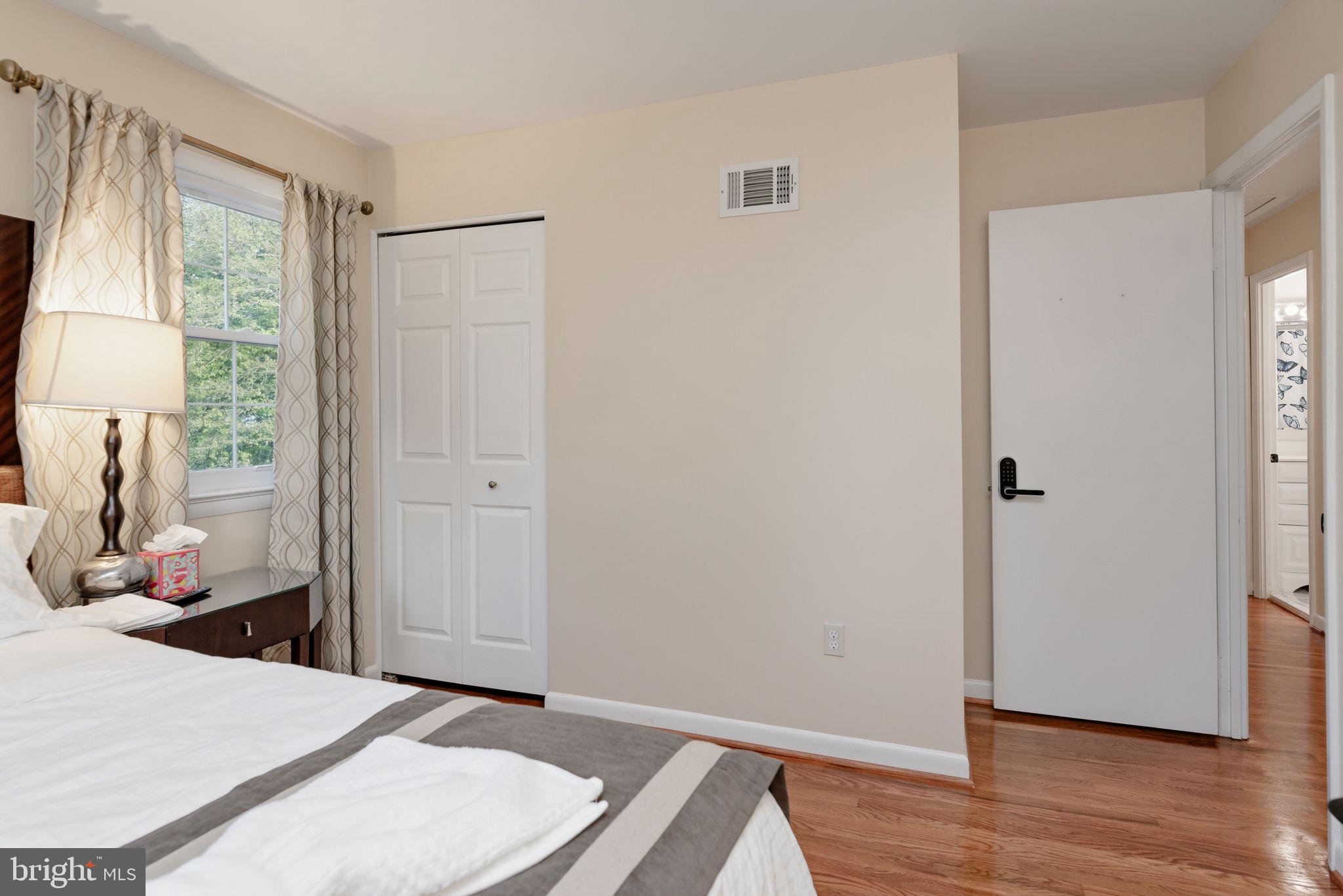 FOXHALL - Residential