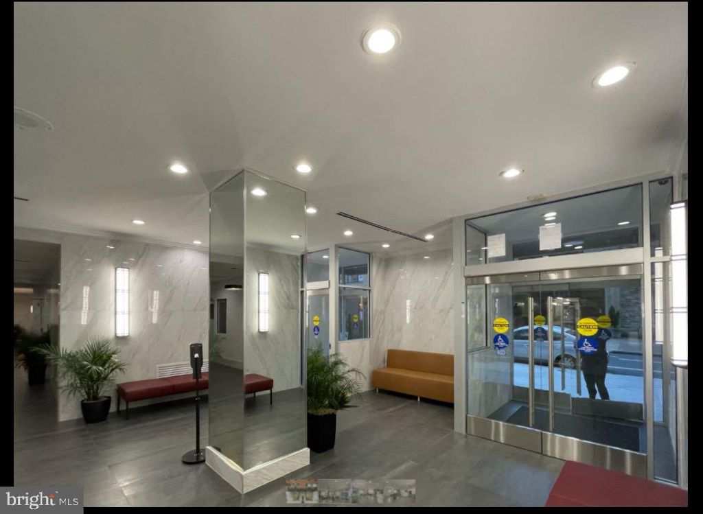 Photo of 2101 - 17 Chestnut Street #1717, PHILADELPHIA, PA 19103 (MLS # PAPH2580322)