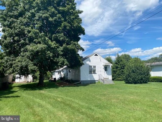 315 PHILLIPS ST, HELLERTOWN, PA 18055 - Image 78bbdc4a870ebe1e6bc426253ff8a951/642738996