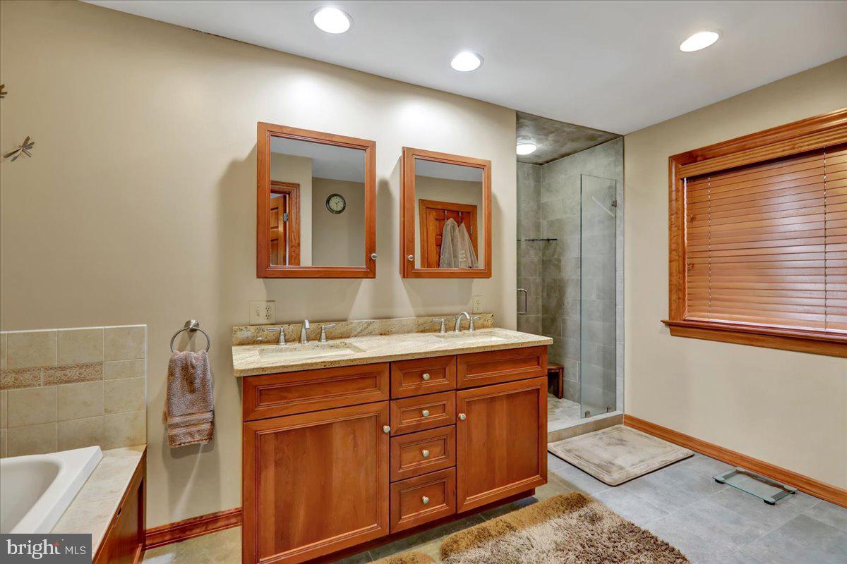 RIDGEVIEW - Residential