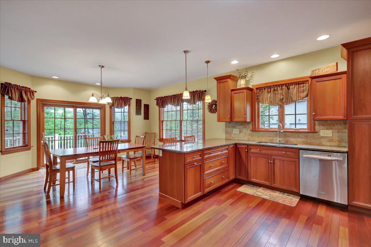 RIDGEVIEW - Residential