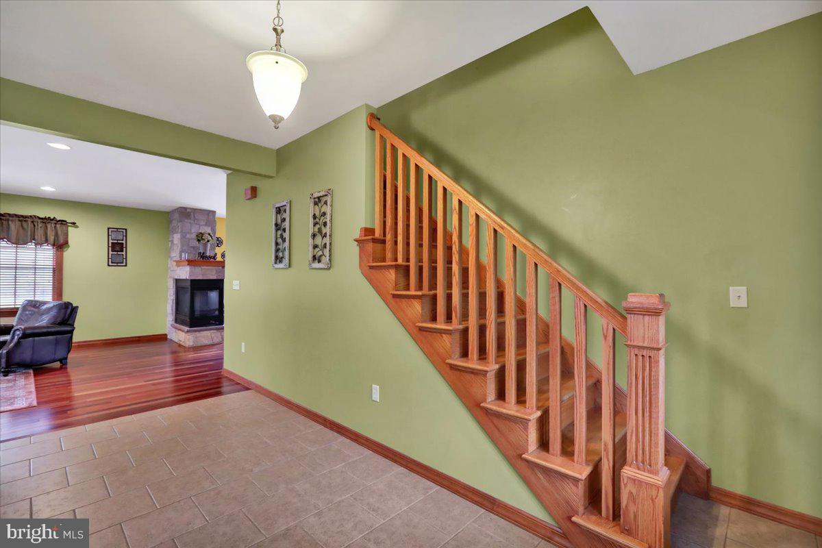 RIDGEVIEW - Residential