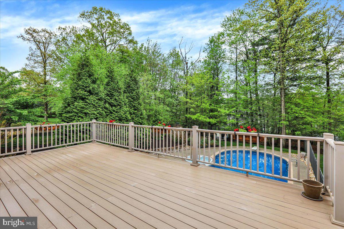 RIDGEVIEW - Residential