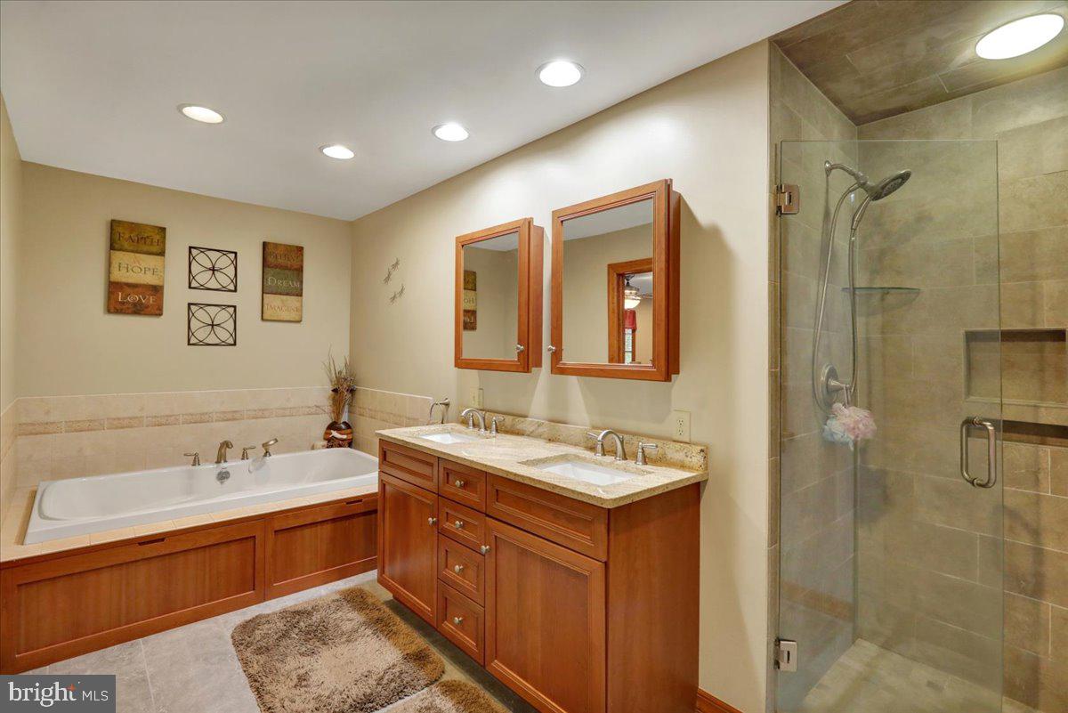 RIDGEVIEW - Residential