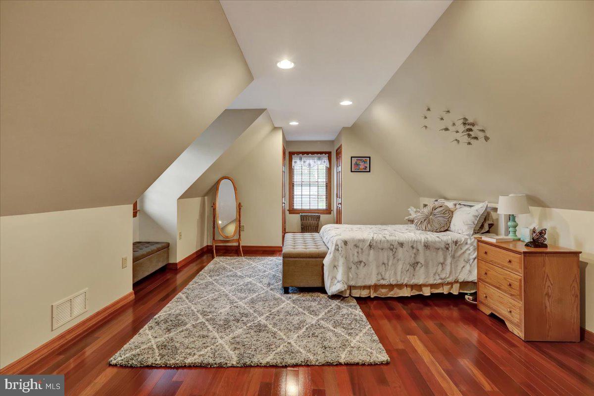 RIDGEVIEW - Residential