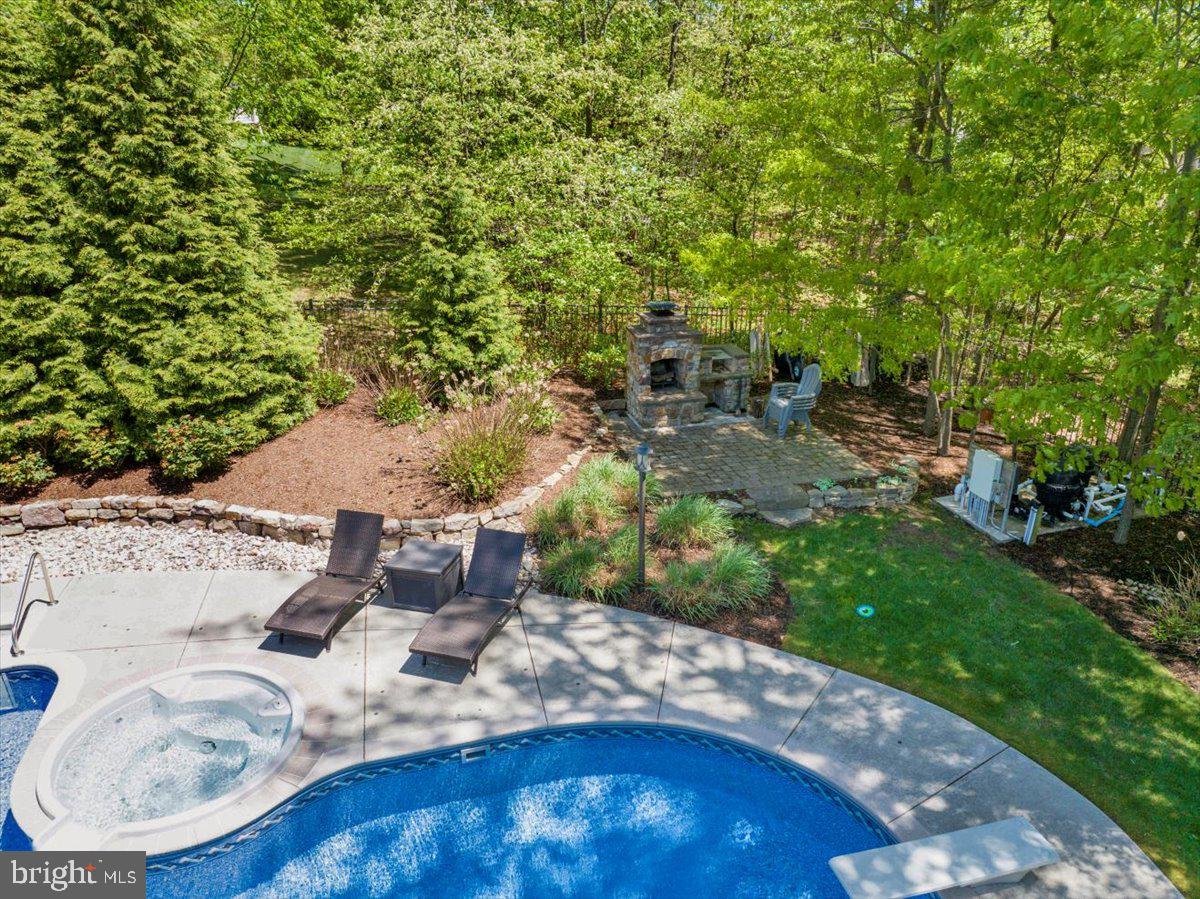 RIDGEVIEW - Residential