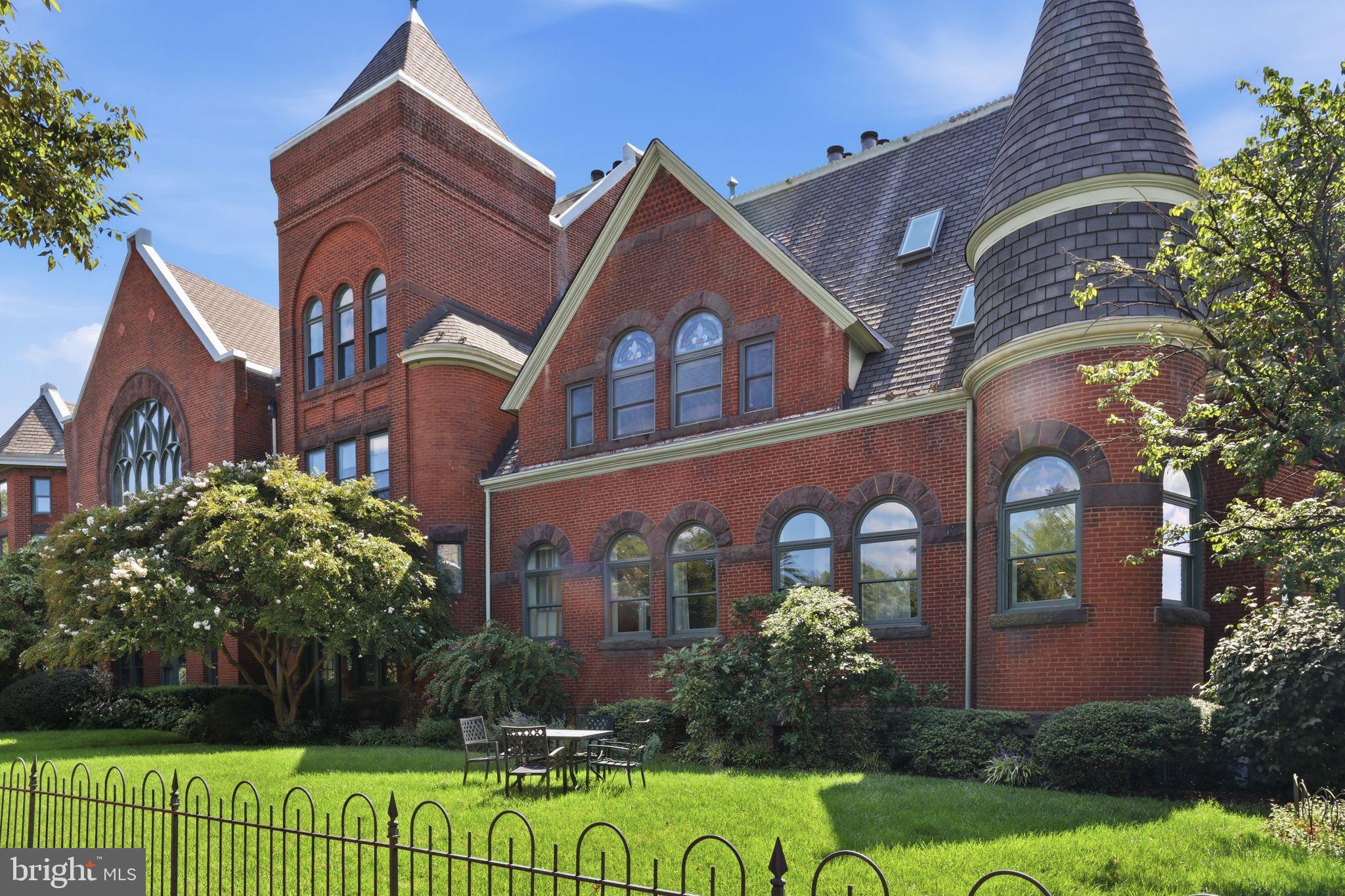 350 9TH STREET SE 25