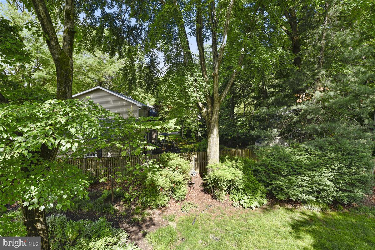 LAKE BRADDOCK - Residential